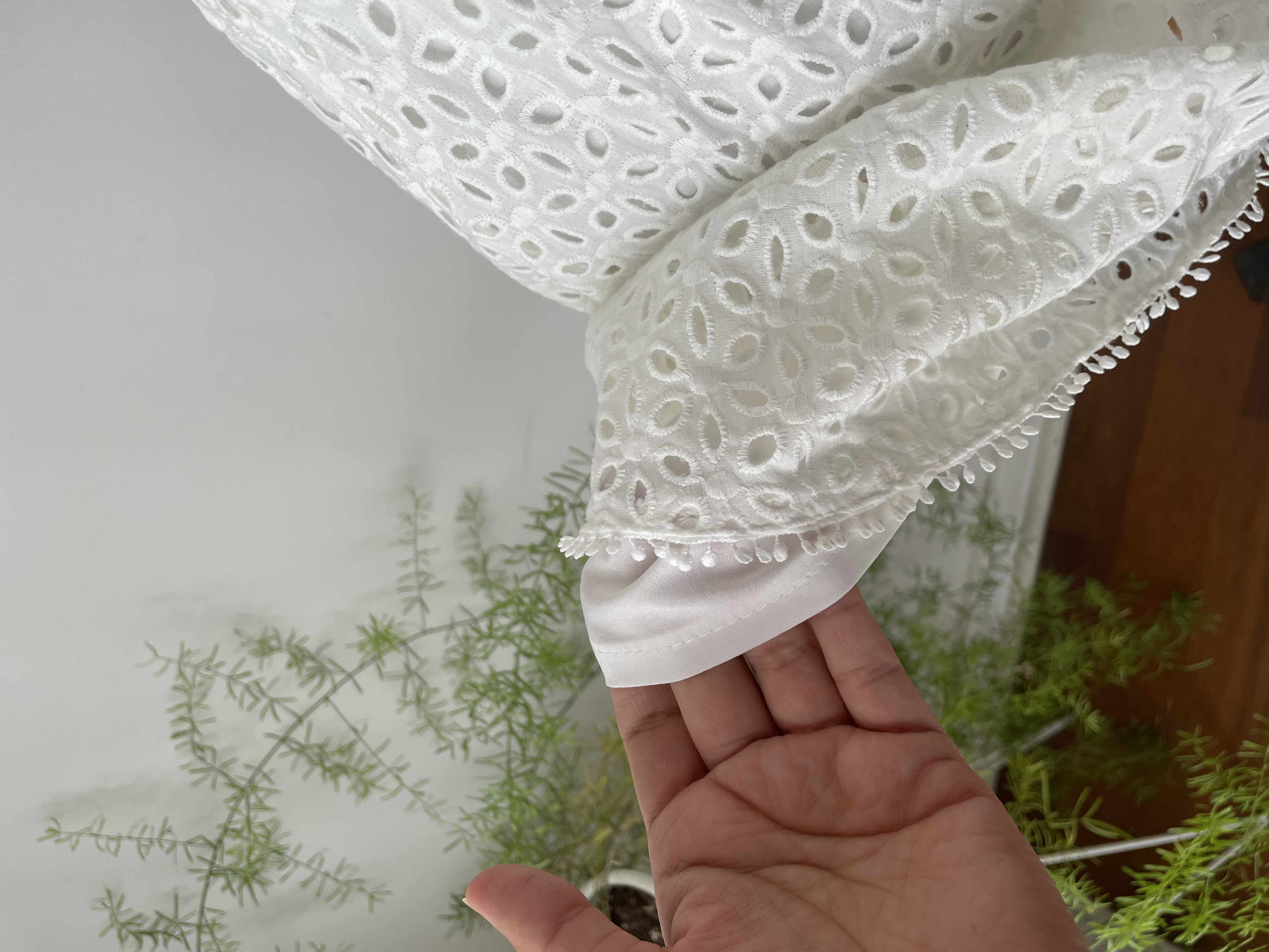 Vestido broderié. Talla: M CHICO 6