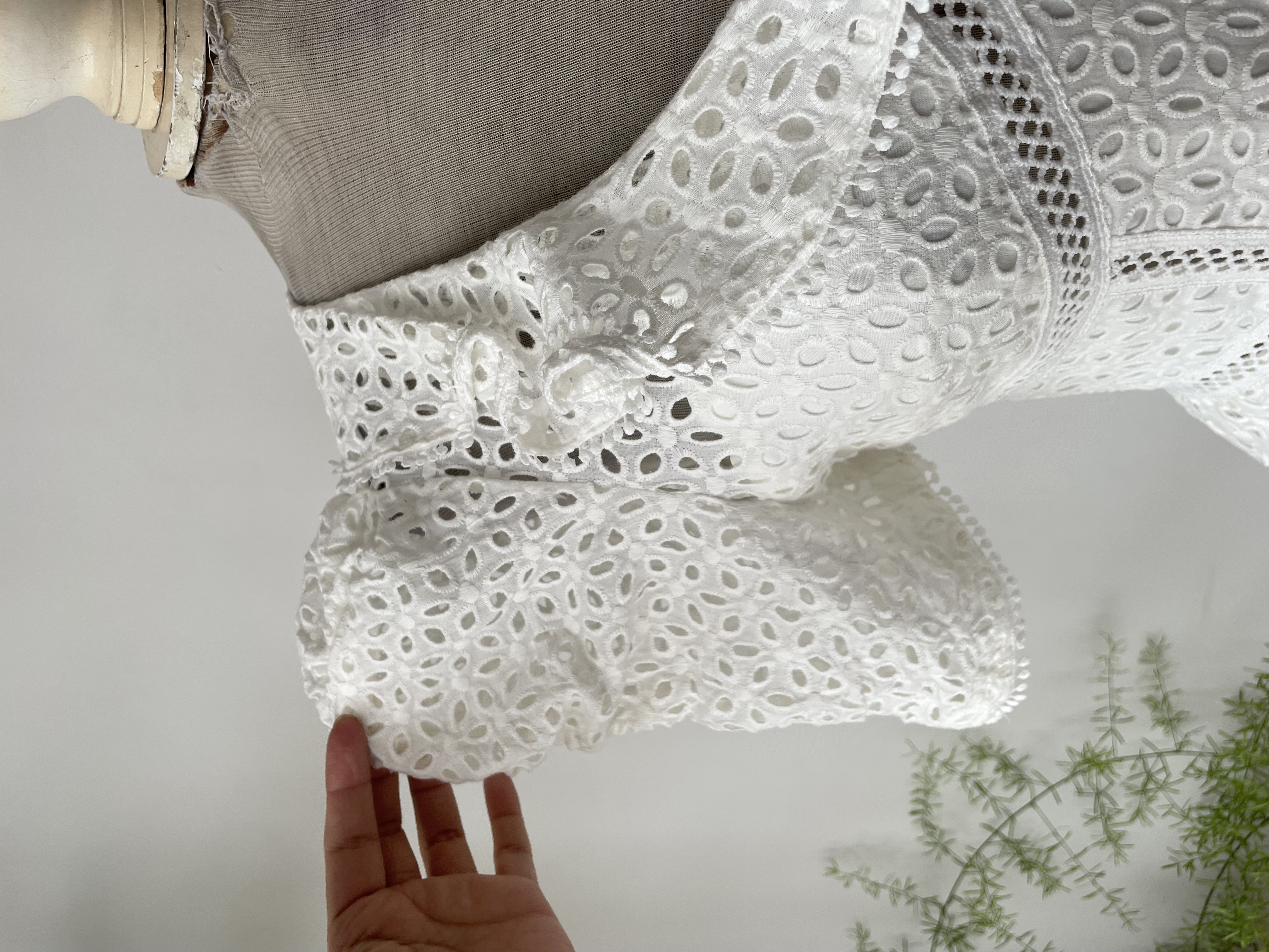 Vestido broderié. Talla: M CHICO 3