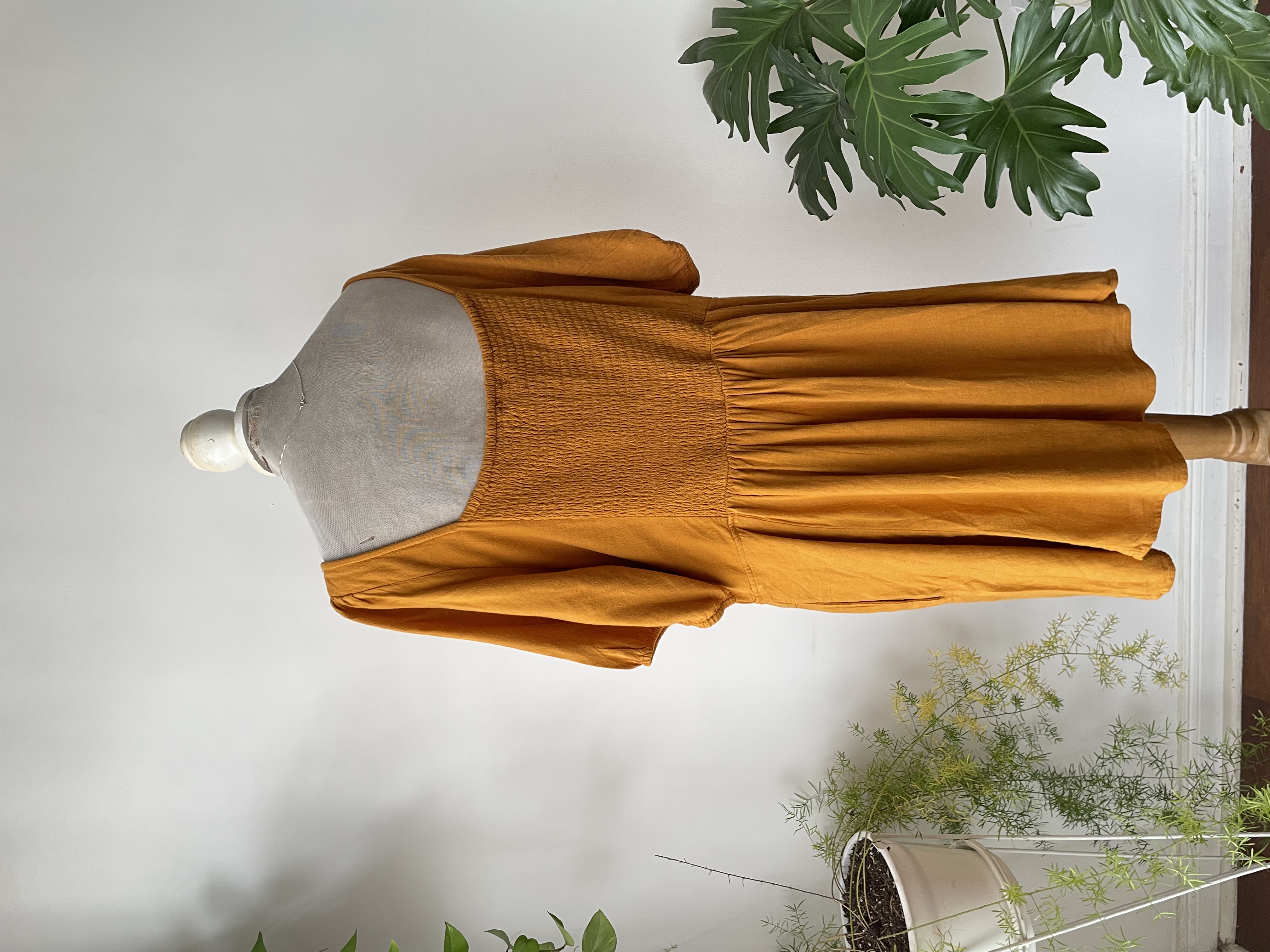 Vestido mostaza. Talla: XL 4