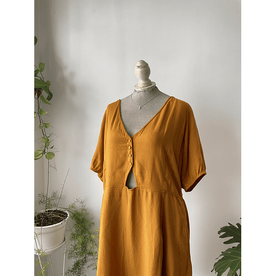 Vestido mostaza. Talla: XL