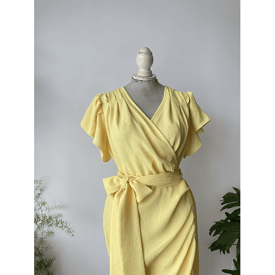 Vestido amarillo. Talla: S/M