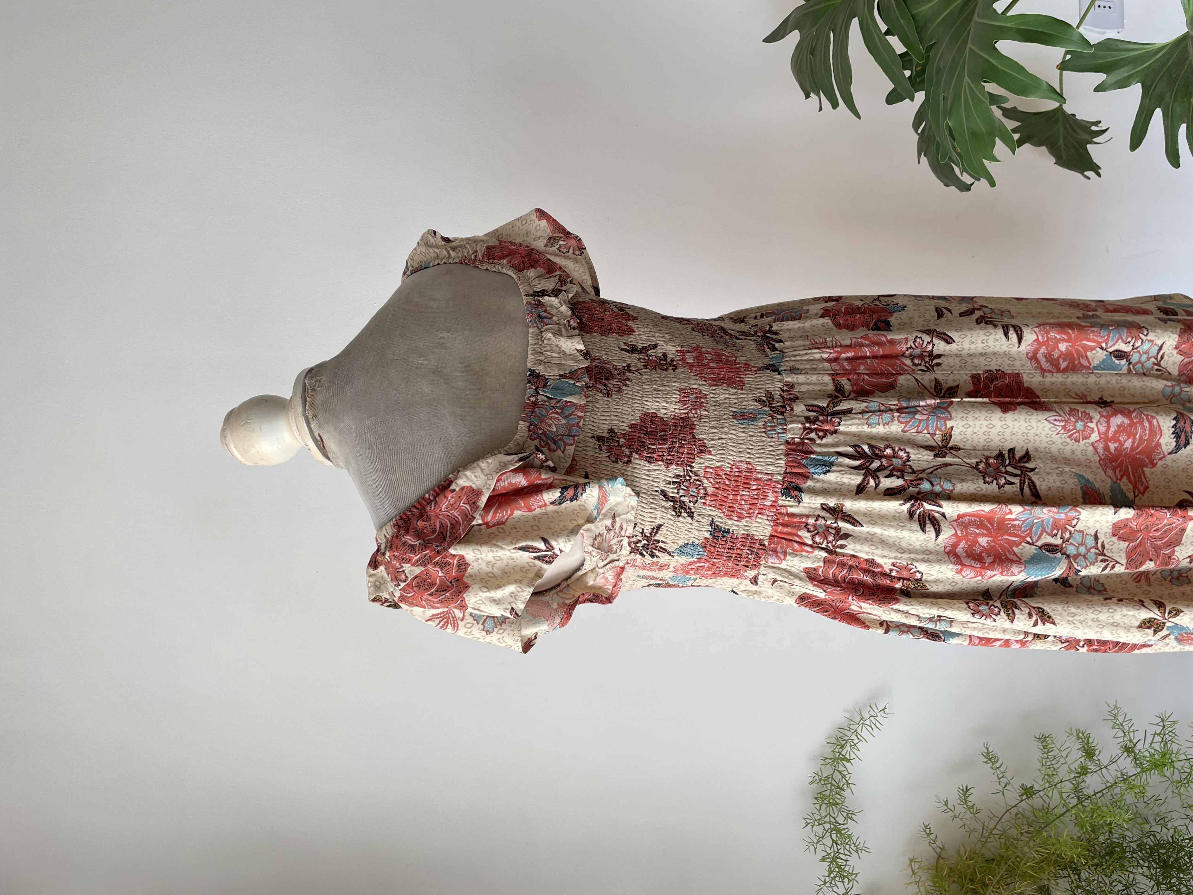 Vestido rosas. Talla: M elasticado  5