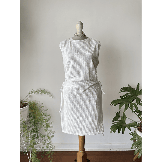 Vestido calados. Talla: XL