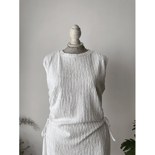 Vestido calados. Talla: XL