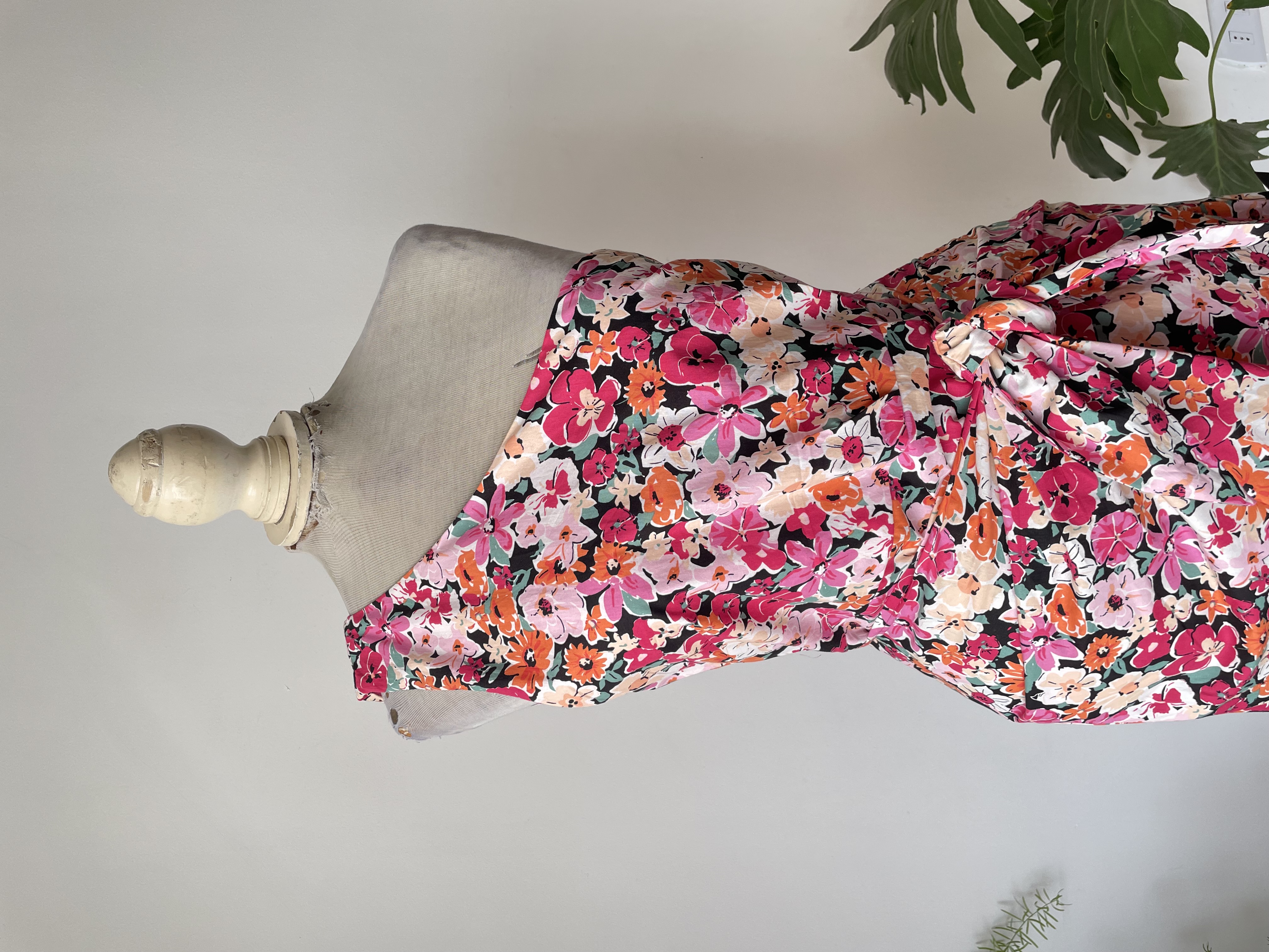 Vestido asimétrico. Talla: M chico (38) 7