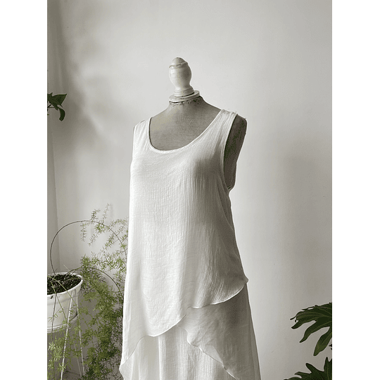 Vestido capas. Talla: L chico