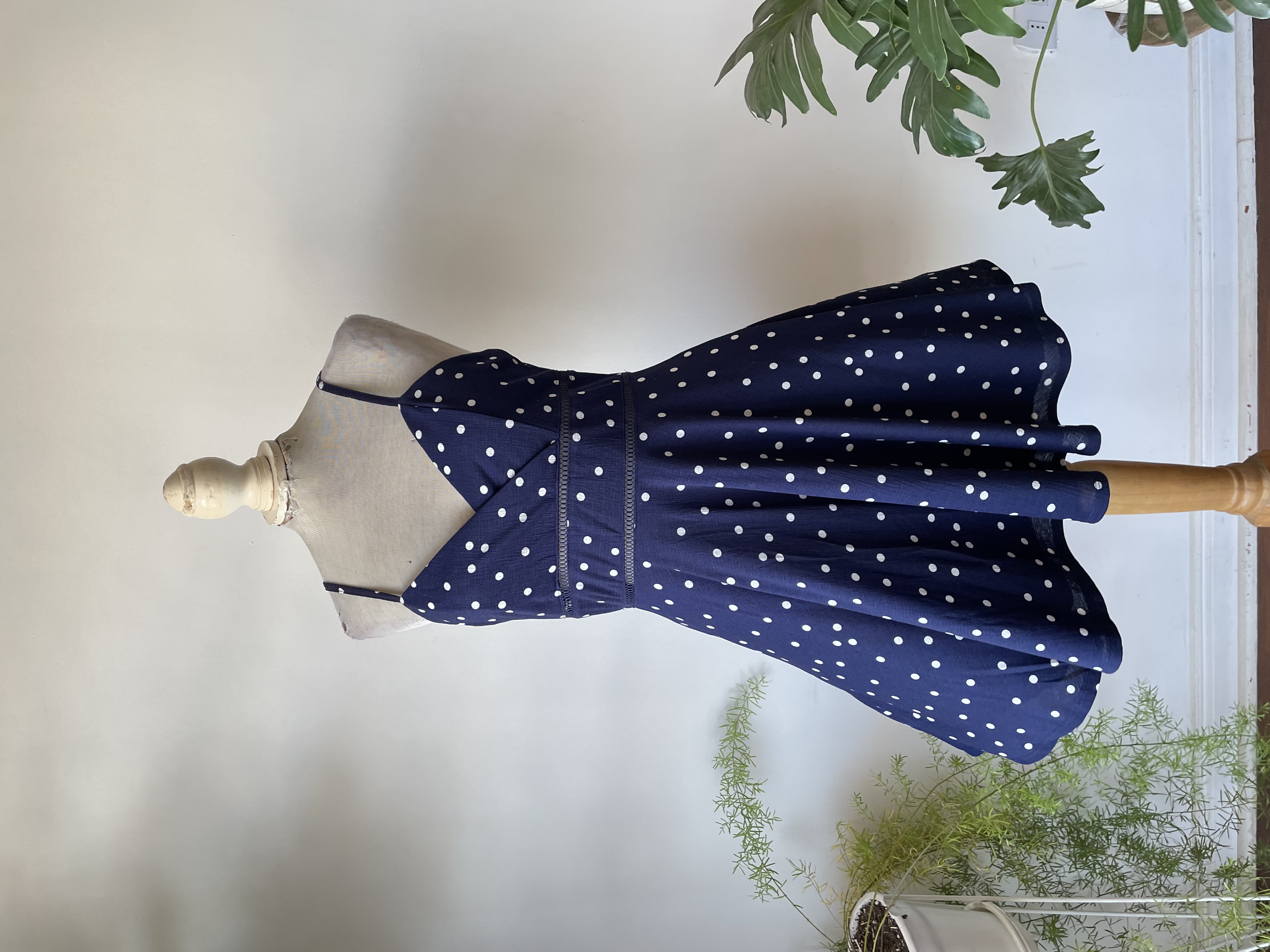 Vestido dot. Talla: L chico (m) 1