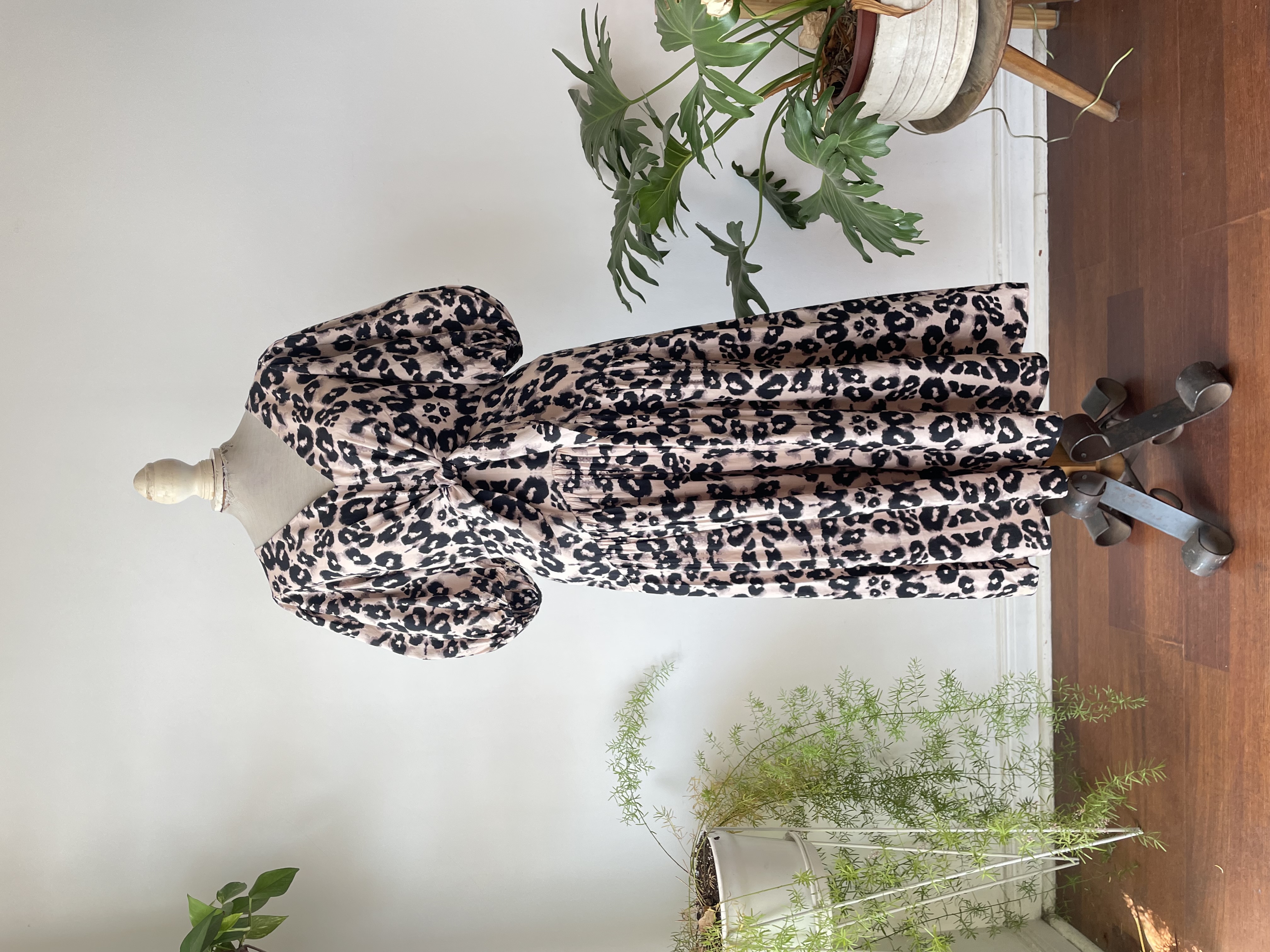 Vestido leopardo. Talla: 6 (38) 1