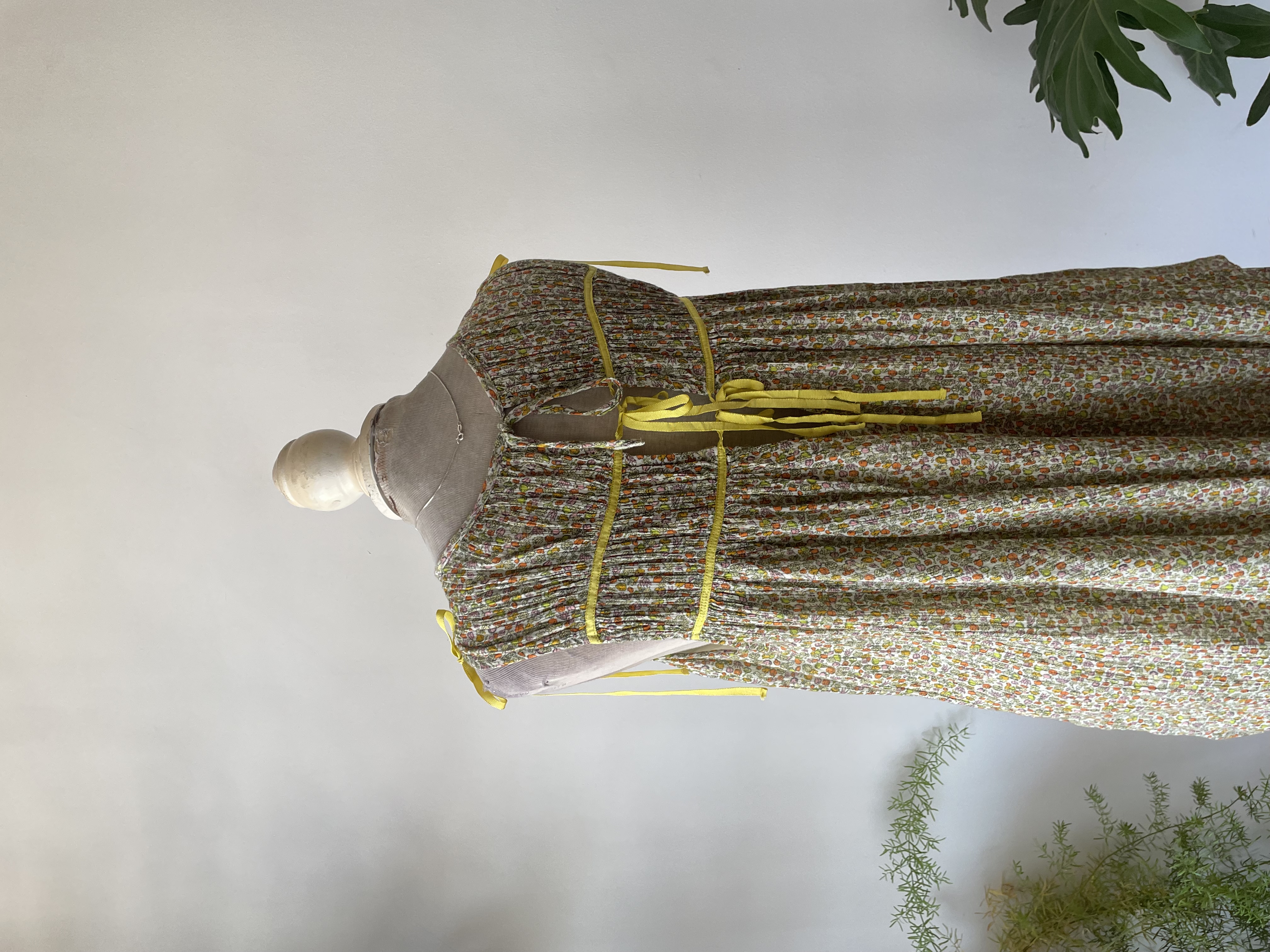 Vestido verduras. Talla: S 4