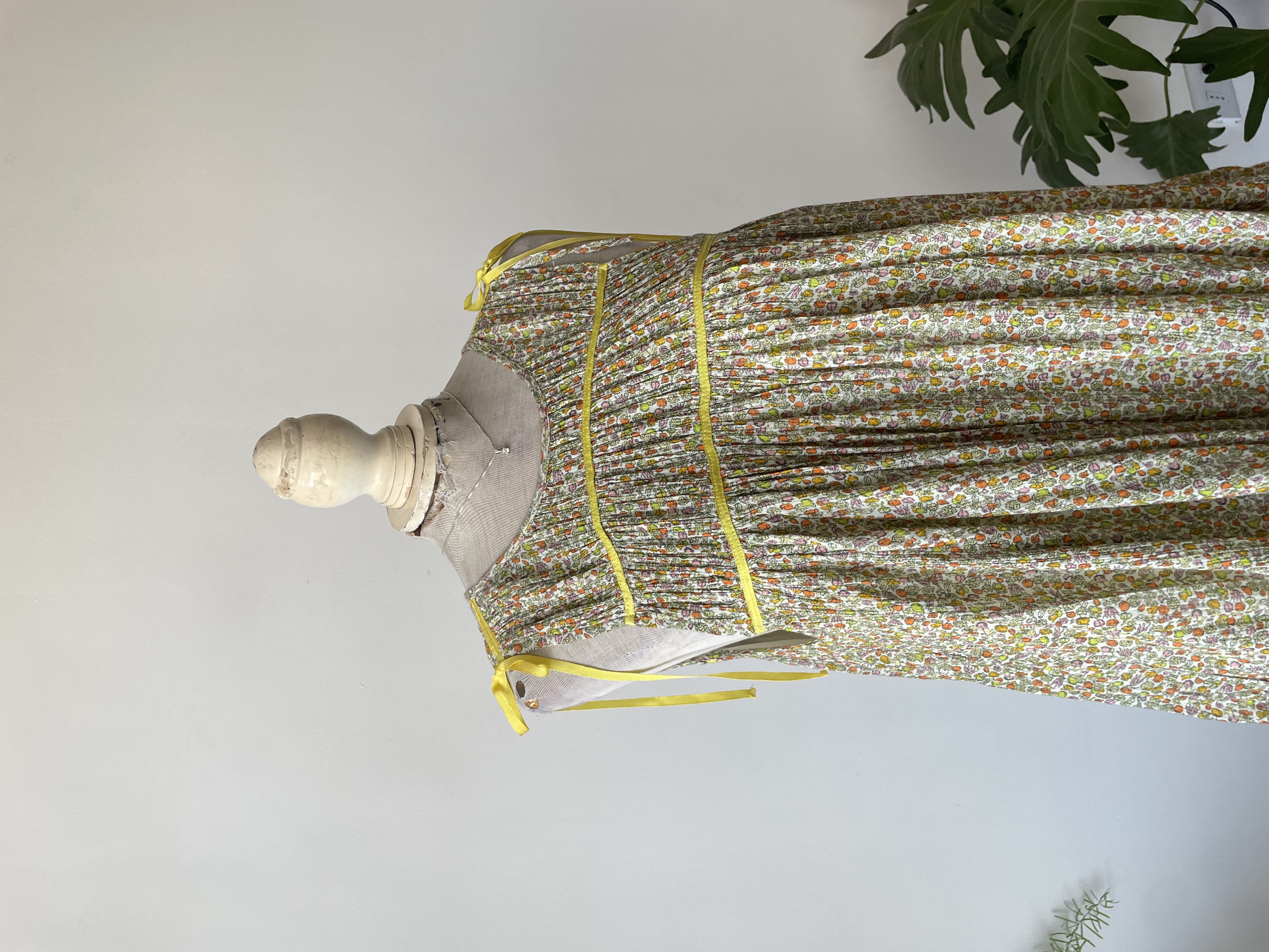 Vestido verduras. Talla: S 2