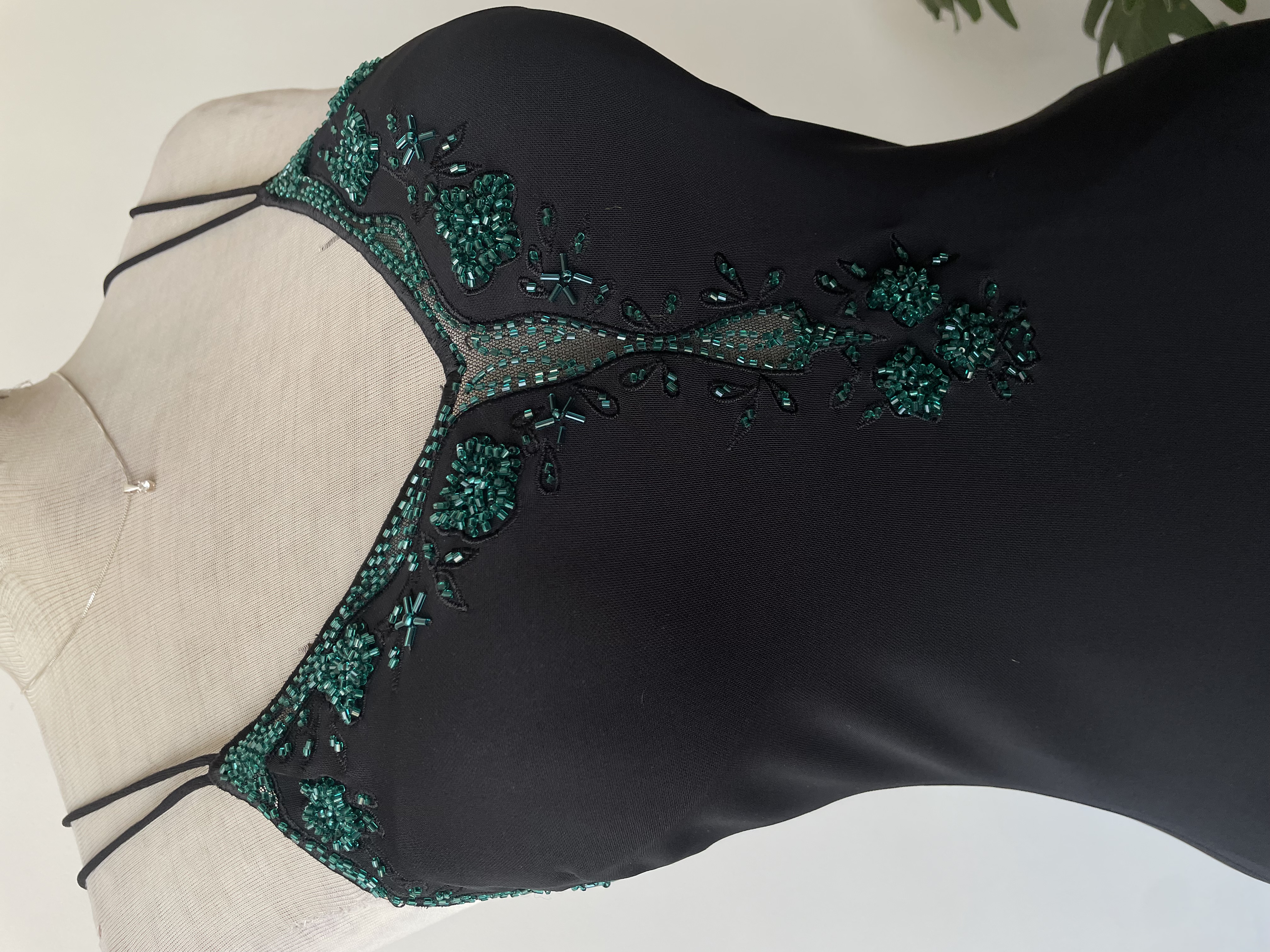 Vestido fiesta. Talla:  3/4 (XS/S 4