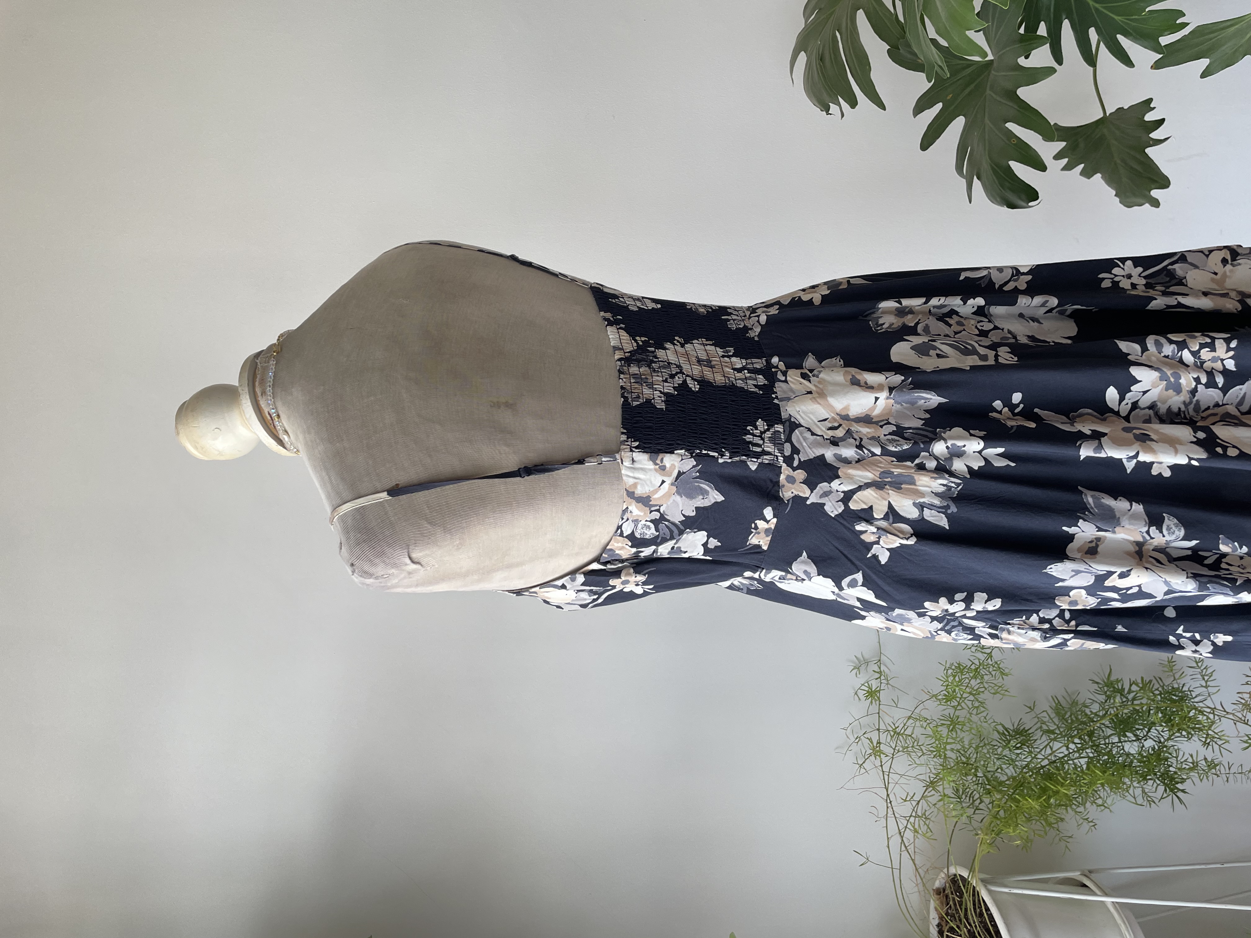 Vestido flores. Talla: M 3