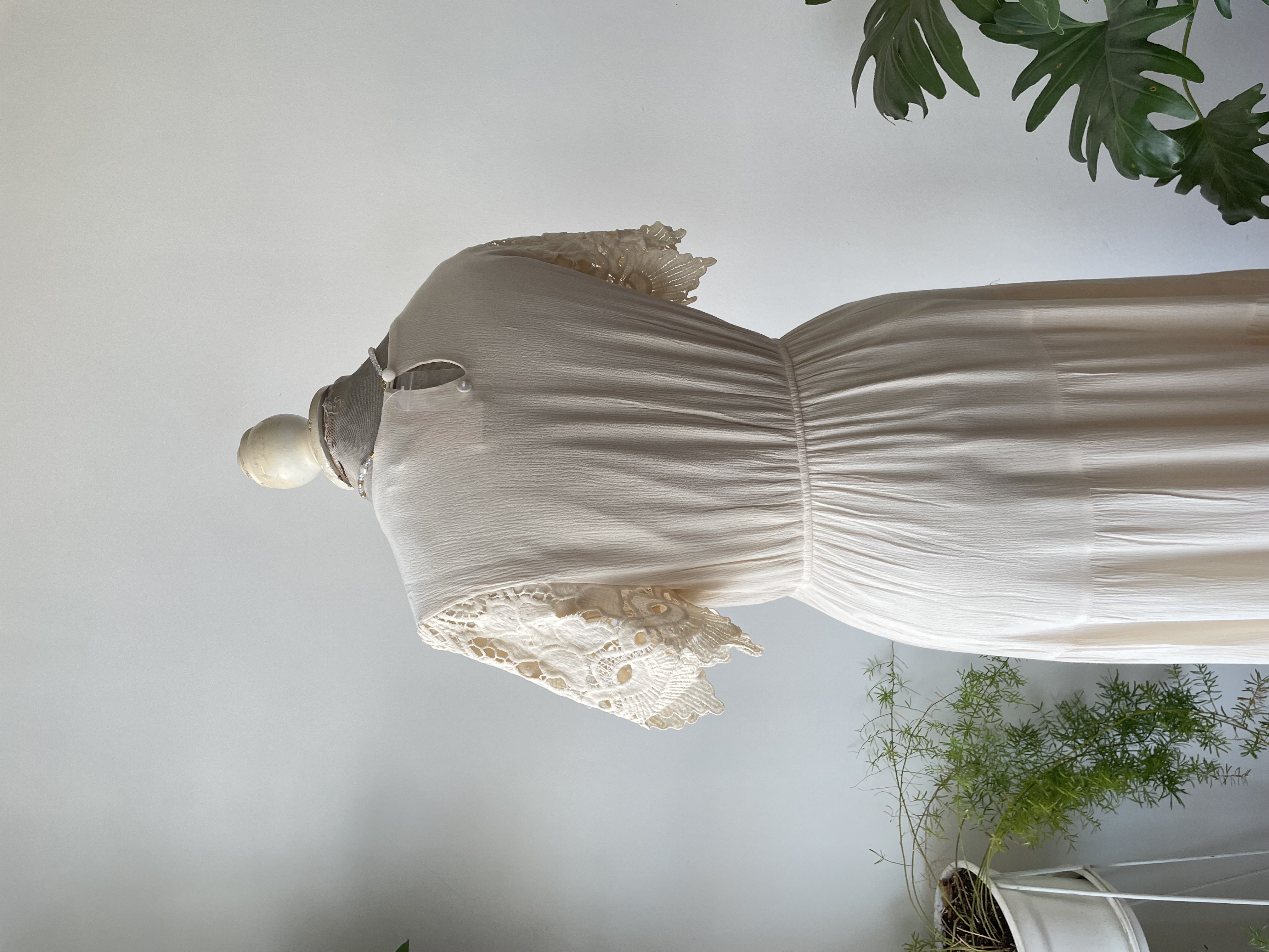 Vestido crema. Talla: S 4