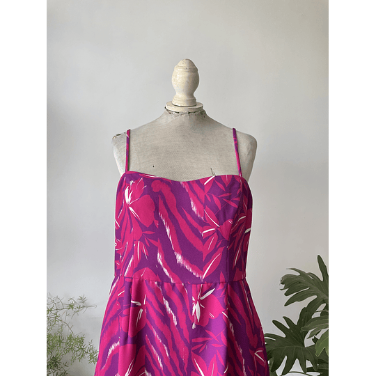 Vestido tropical. Talla: XL chico