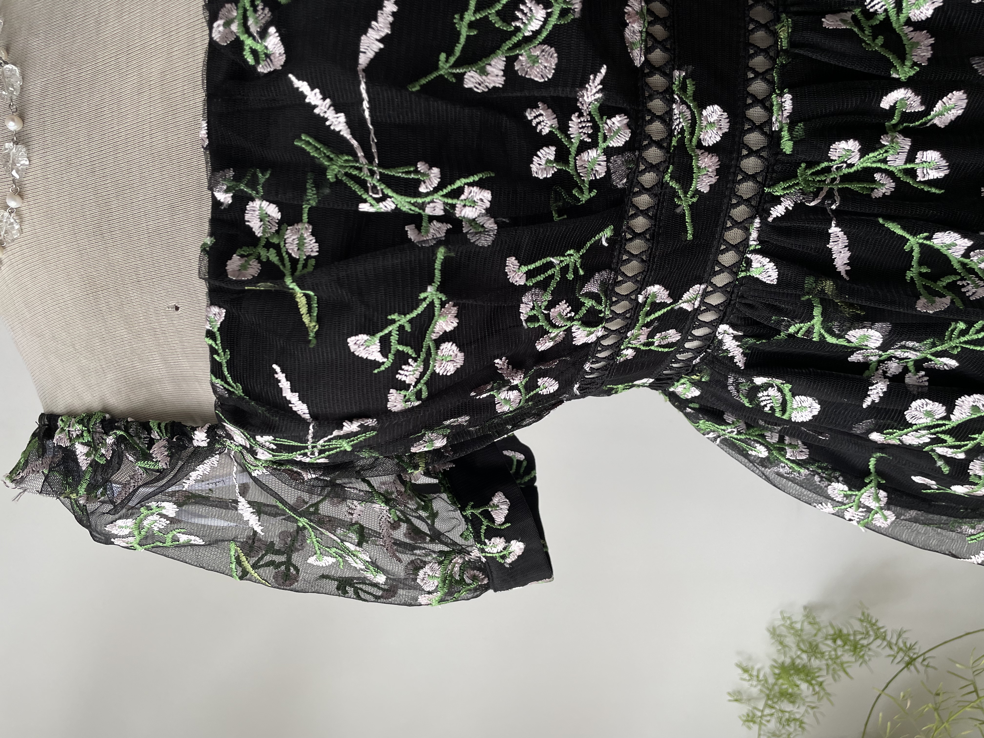 Vestido bordados. Talla: S 3