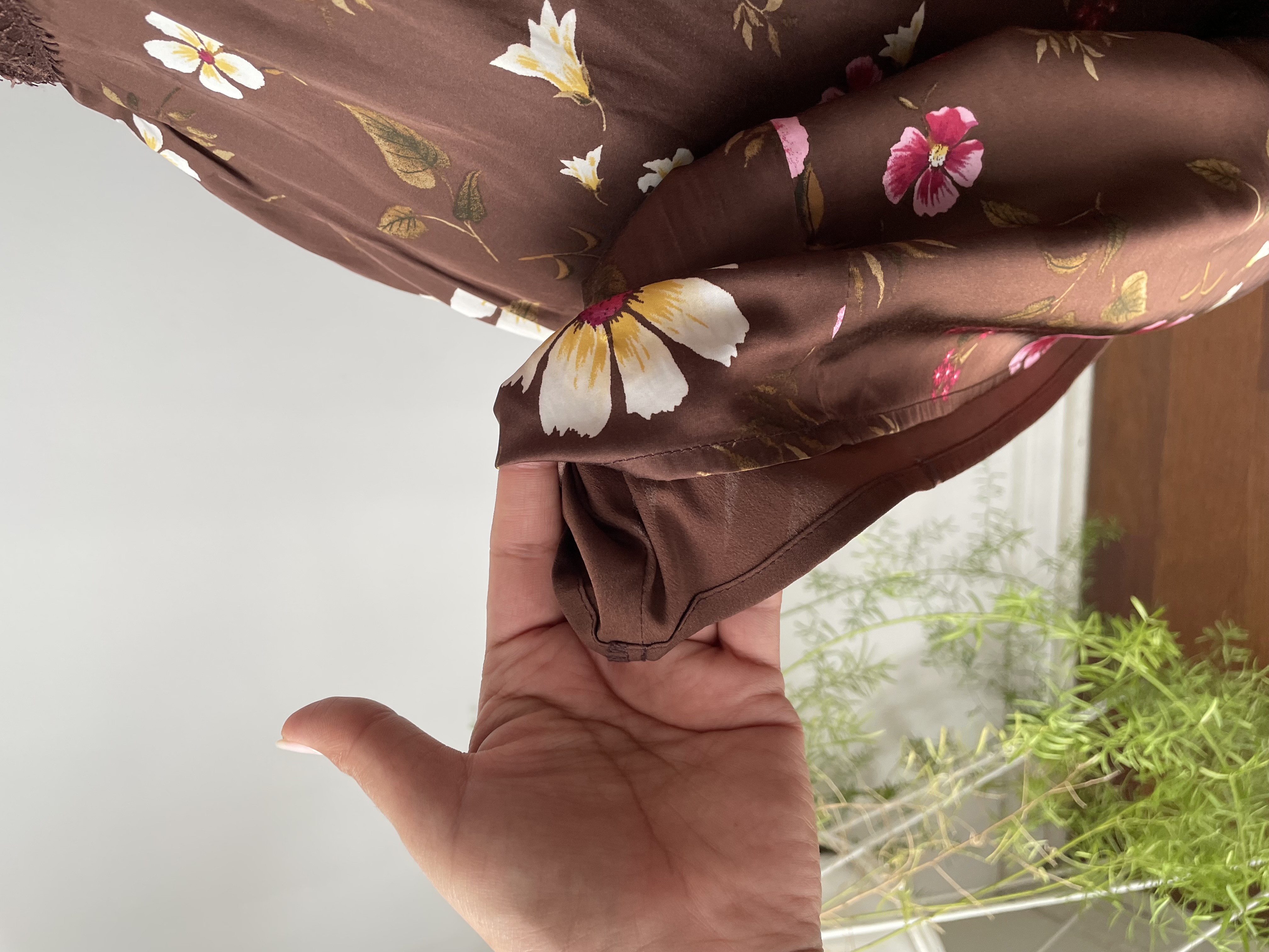 Vestido saten. Talla: M 6