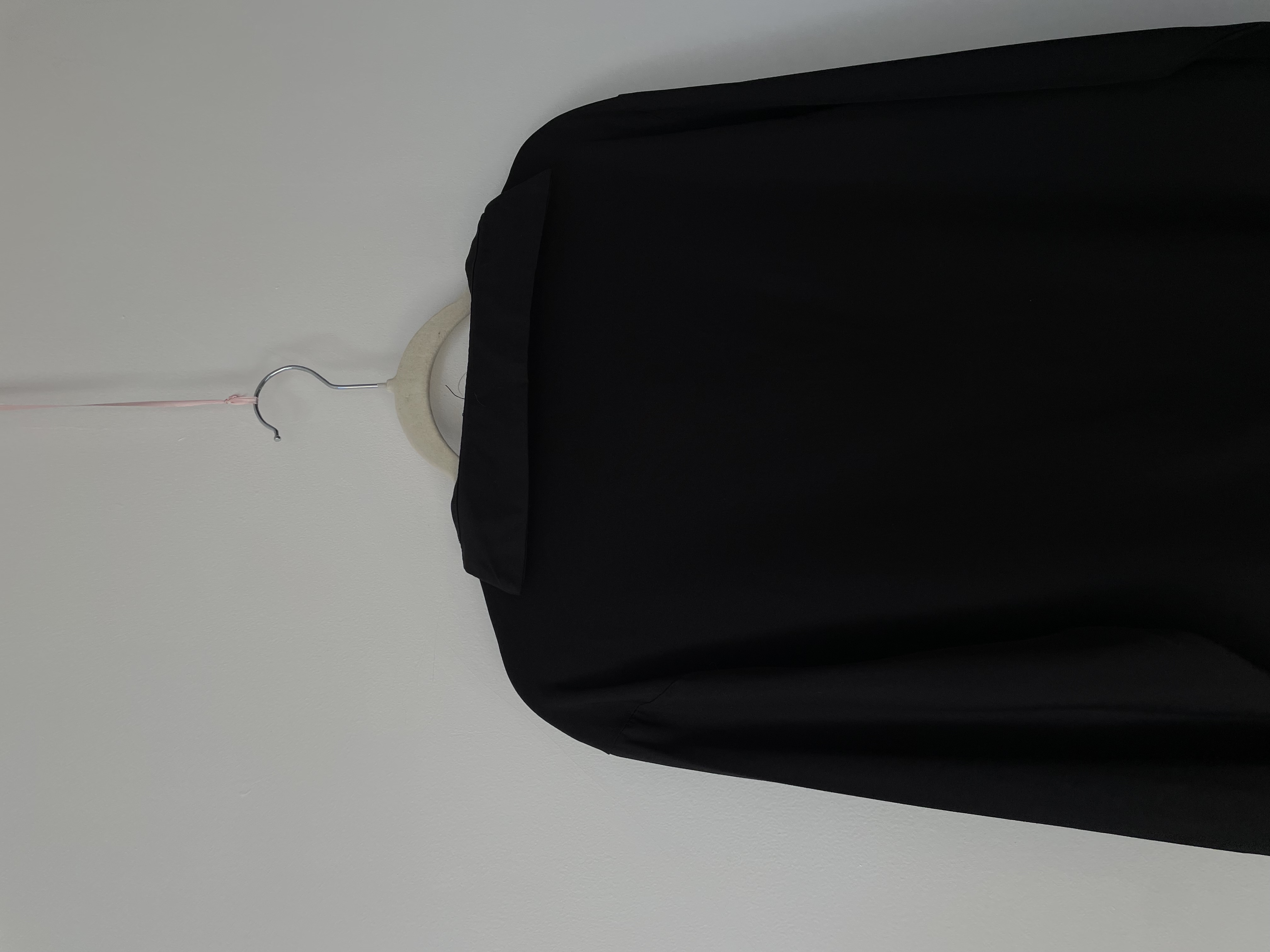 Blusa negra. Talla: S 3