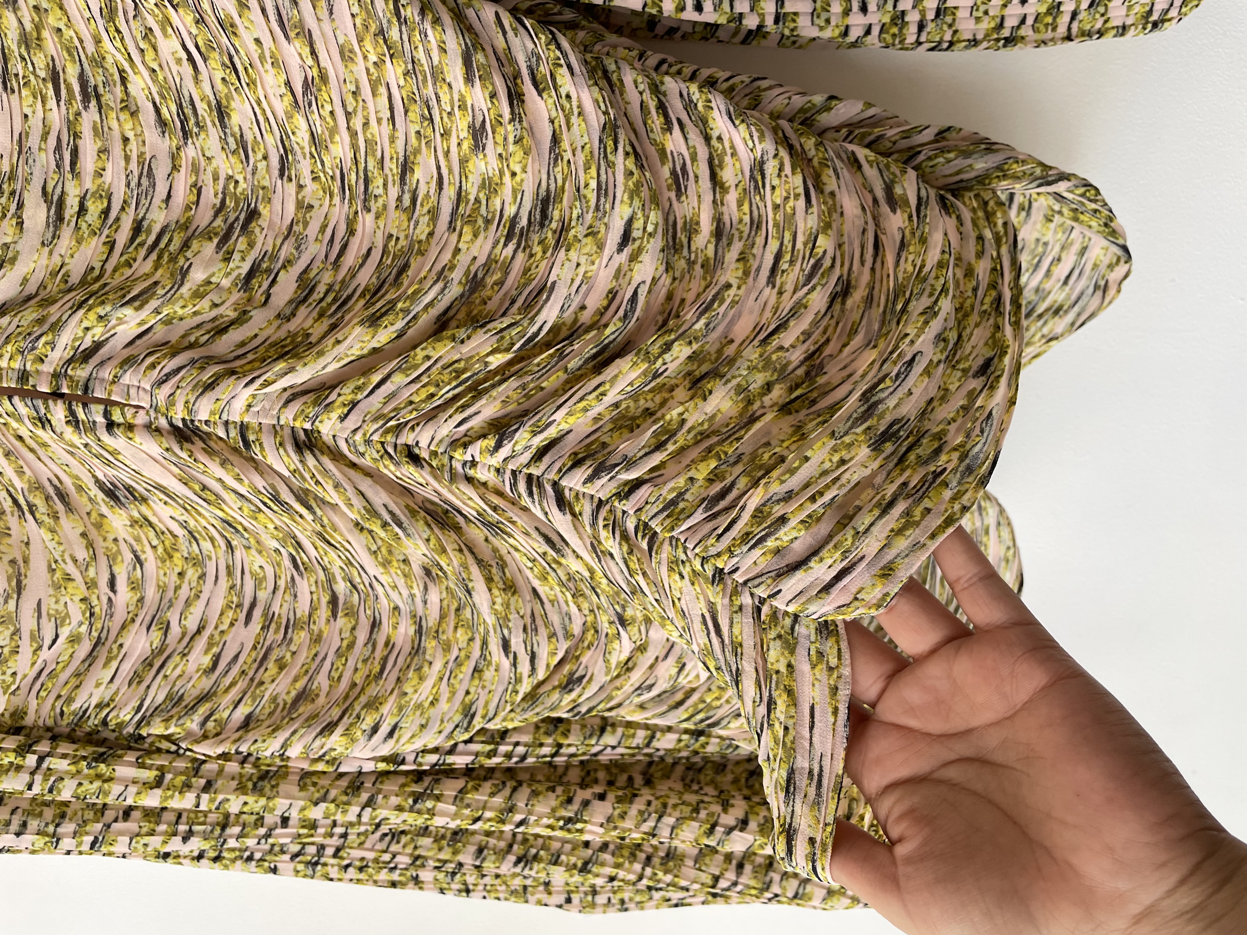 Blusa plisada. Talla: 10 (m) 4