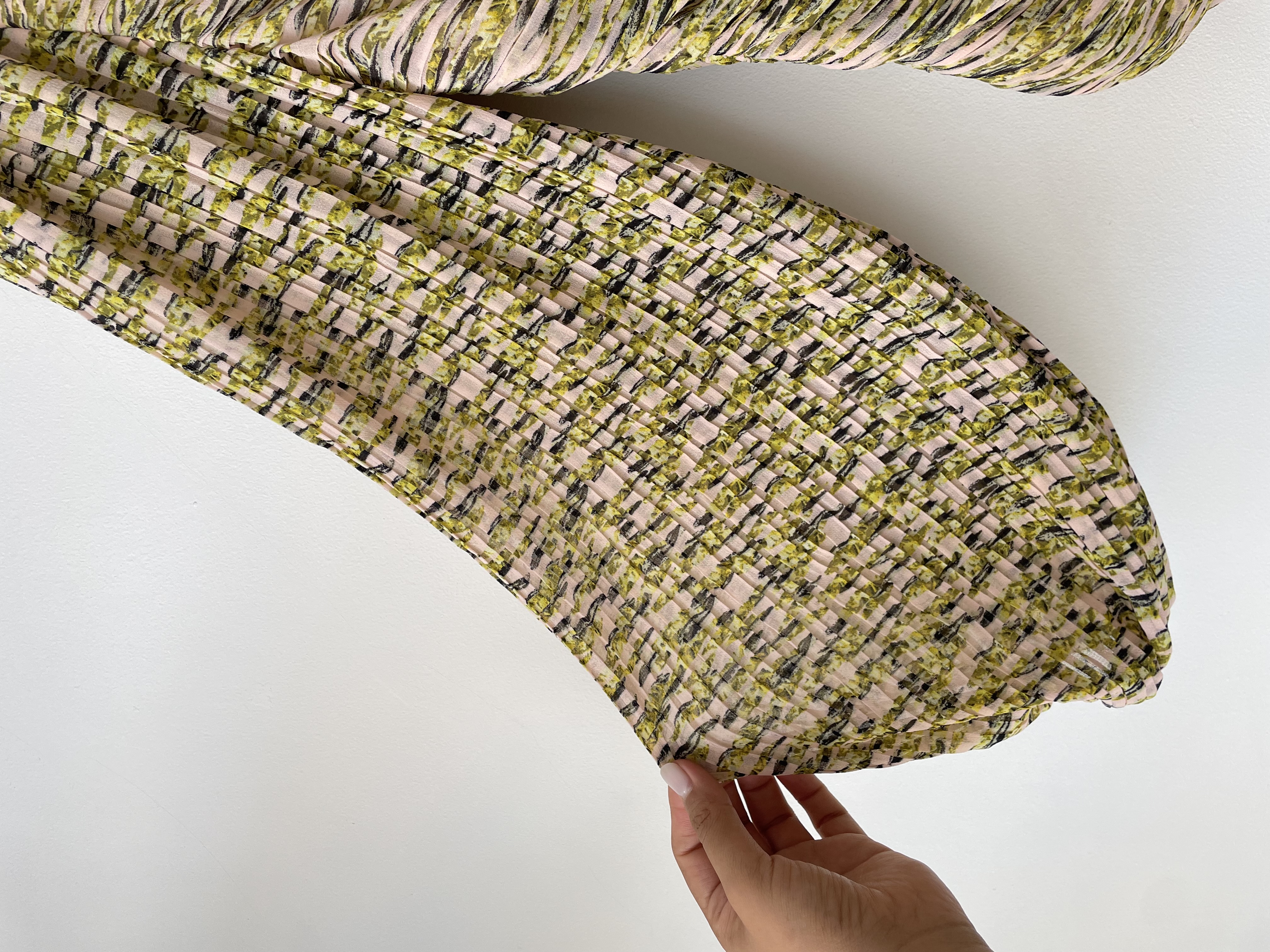 Blusa plisada. Talla: 10 (m) 3