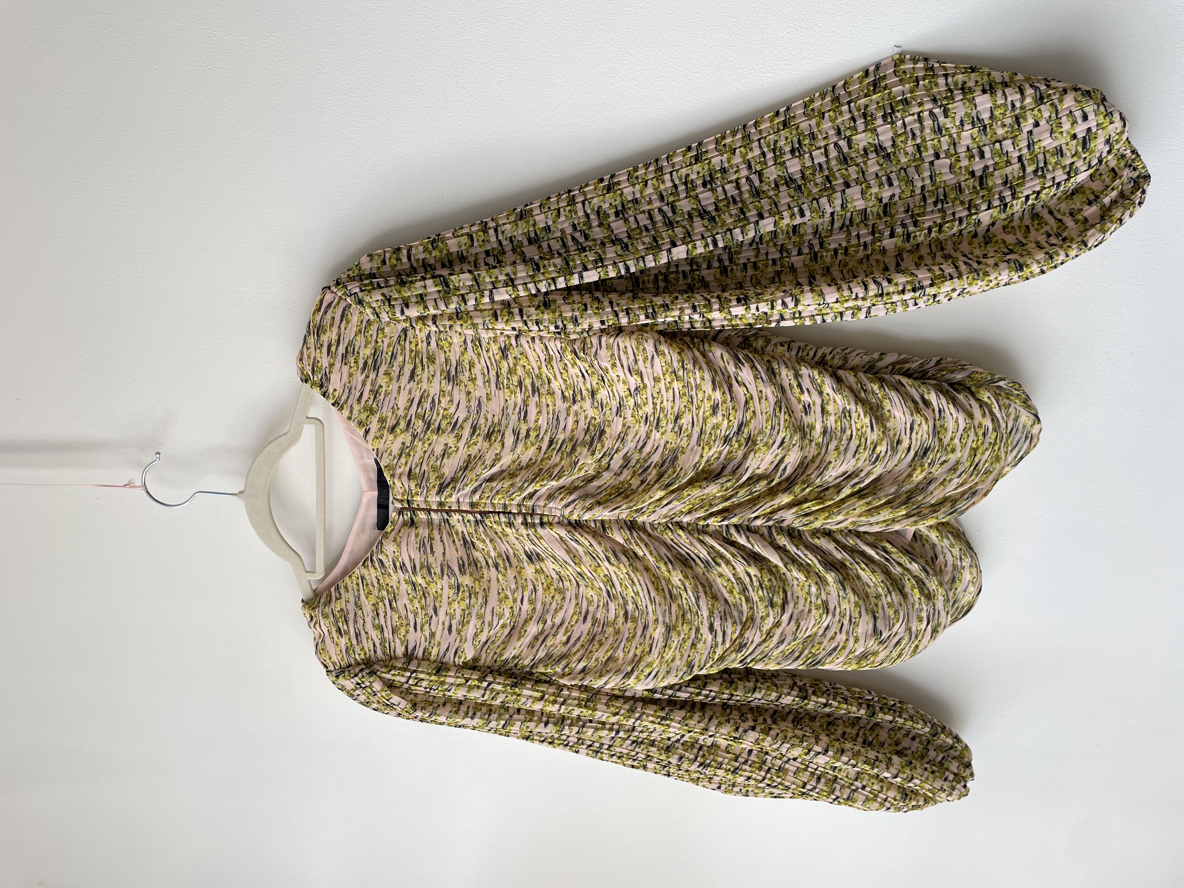 Blusa plisada. Talla: 10 (m) 2