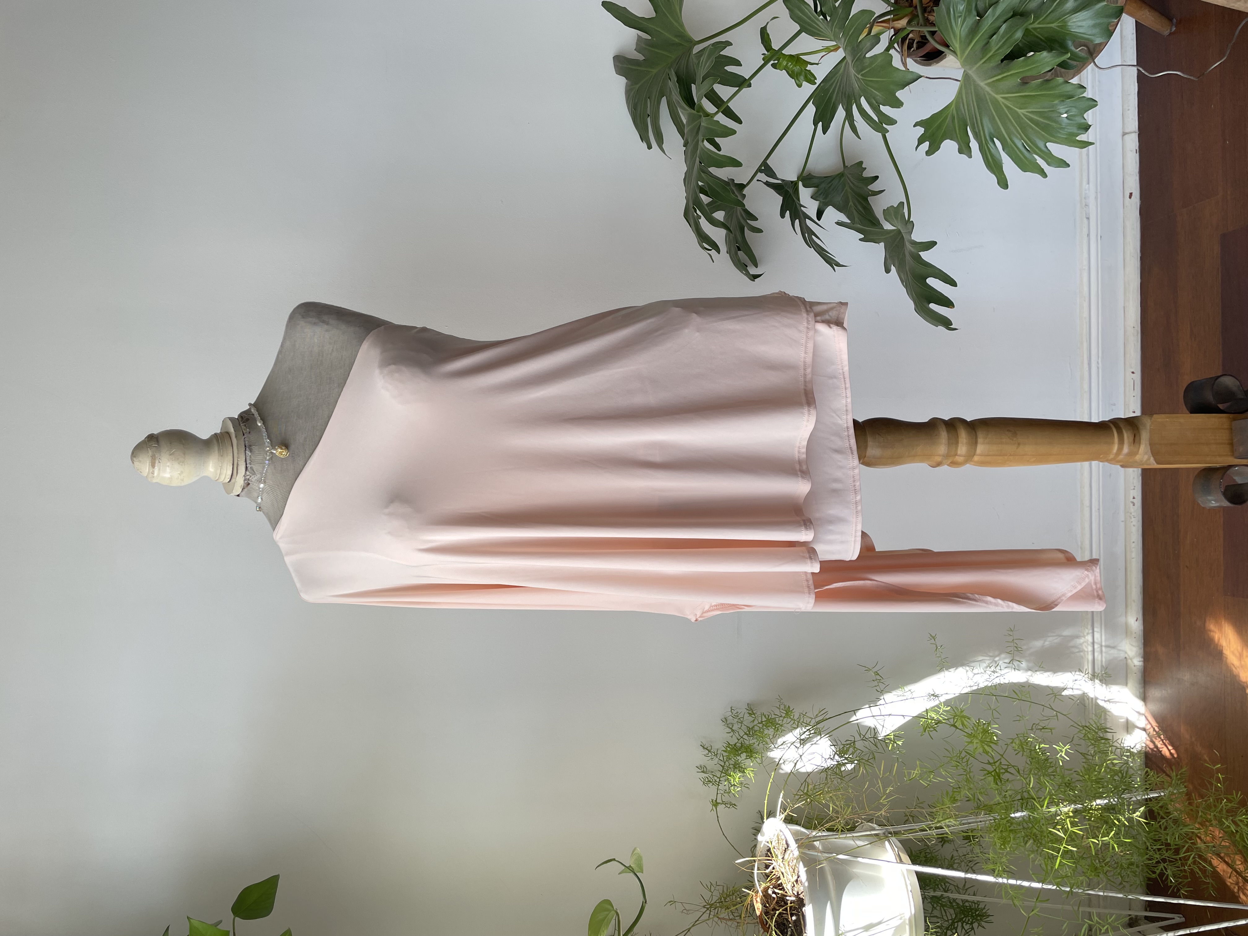 Vestido rosa capa. Talla: 10 (S/M) 1