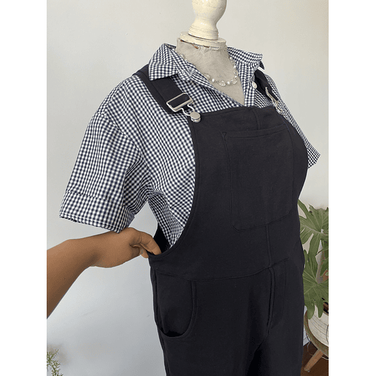 Jardinera negra. Talla: S