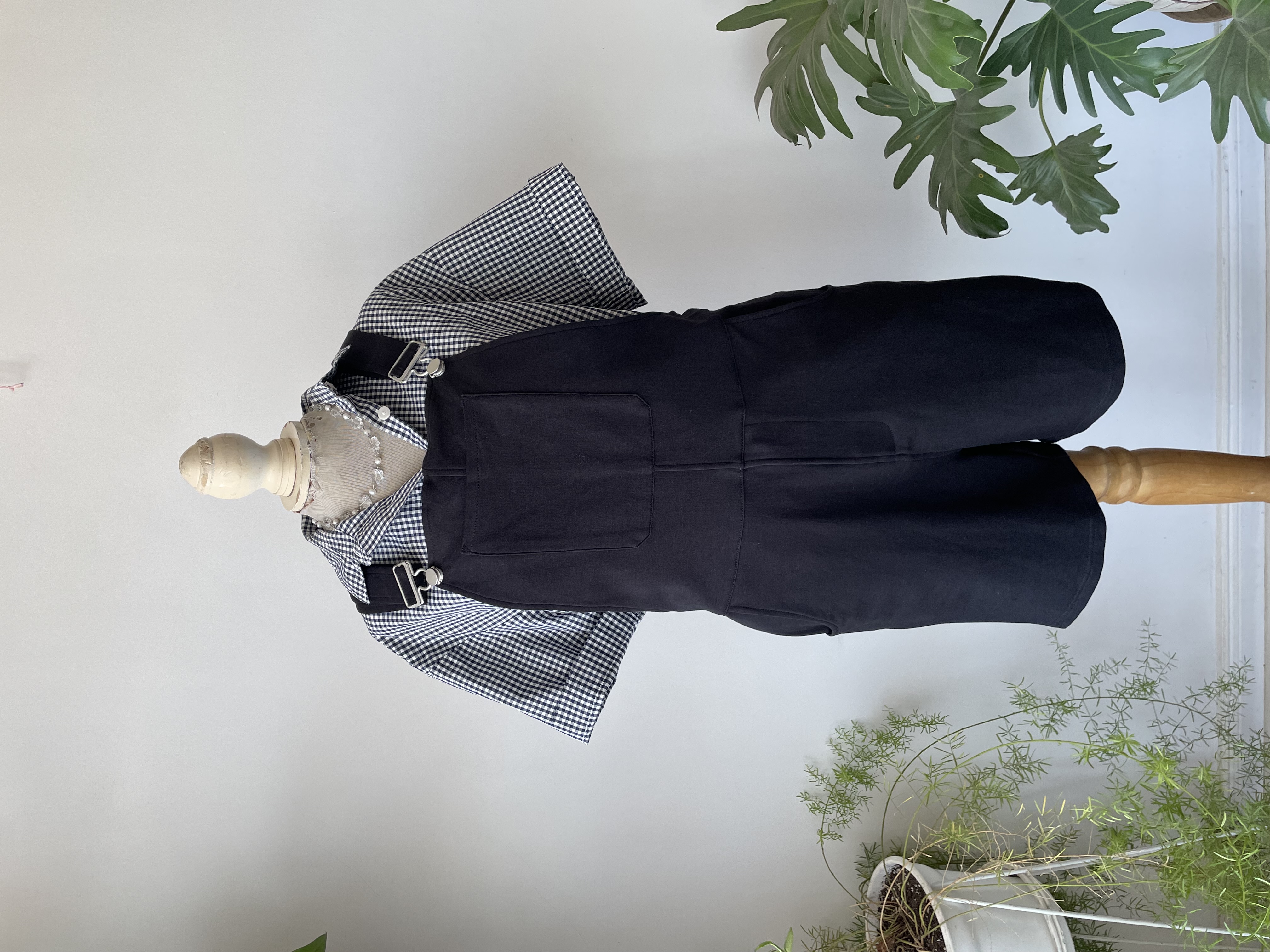 Jardinera negra. Talla: S 1