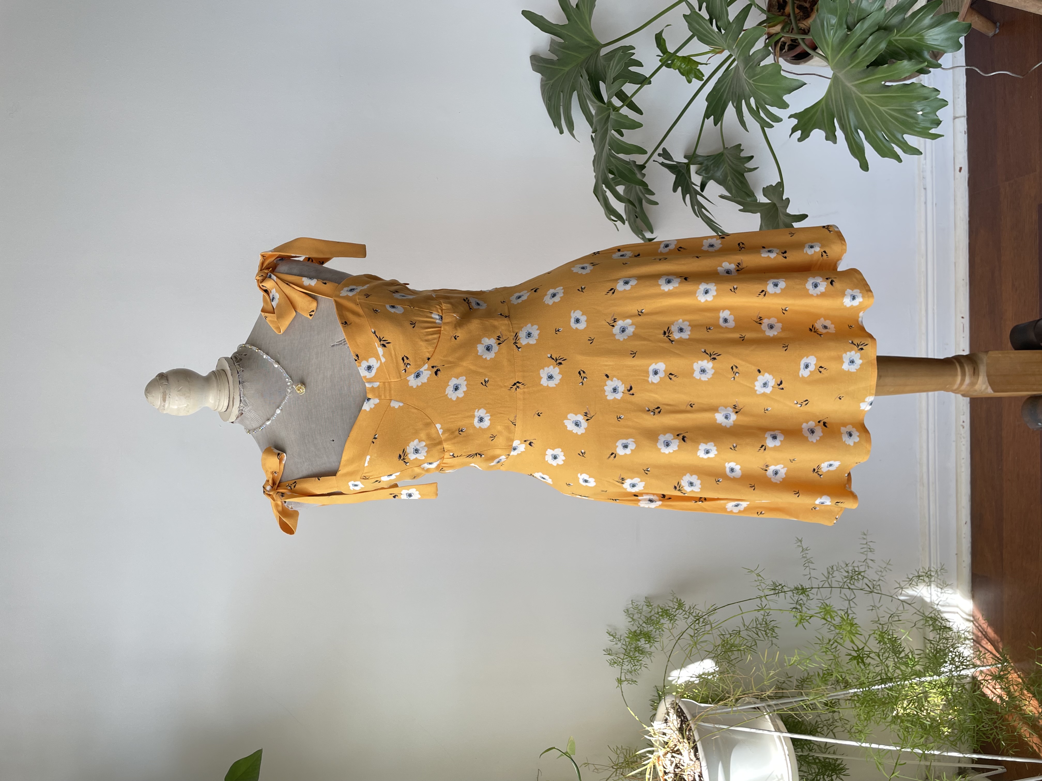 Vestido margaritas. Talla: M 1