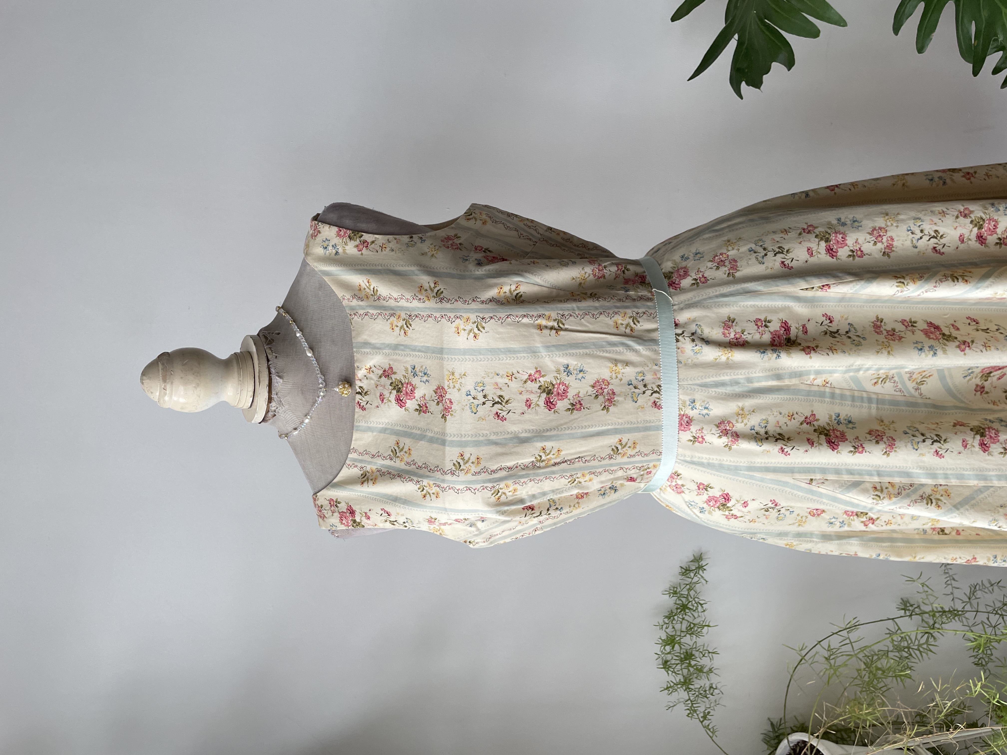 Vestido pastel. Talla: 10 (M) 2