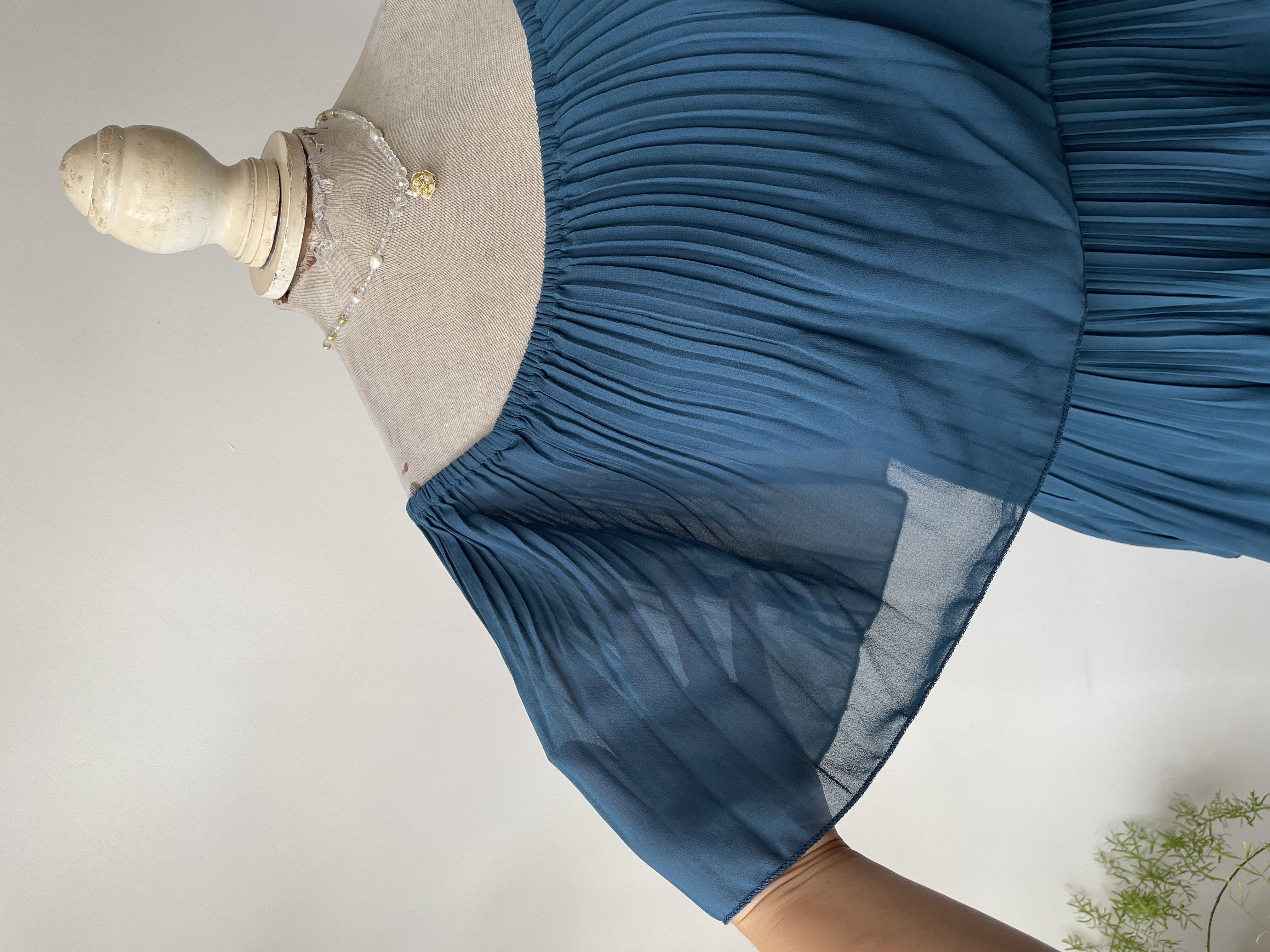 Vestido capas. Talla: L elasticado 3