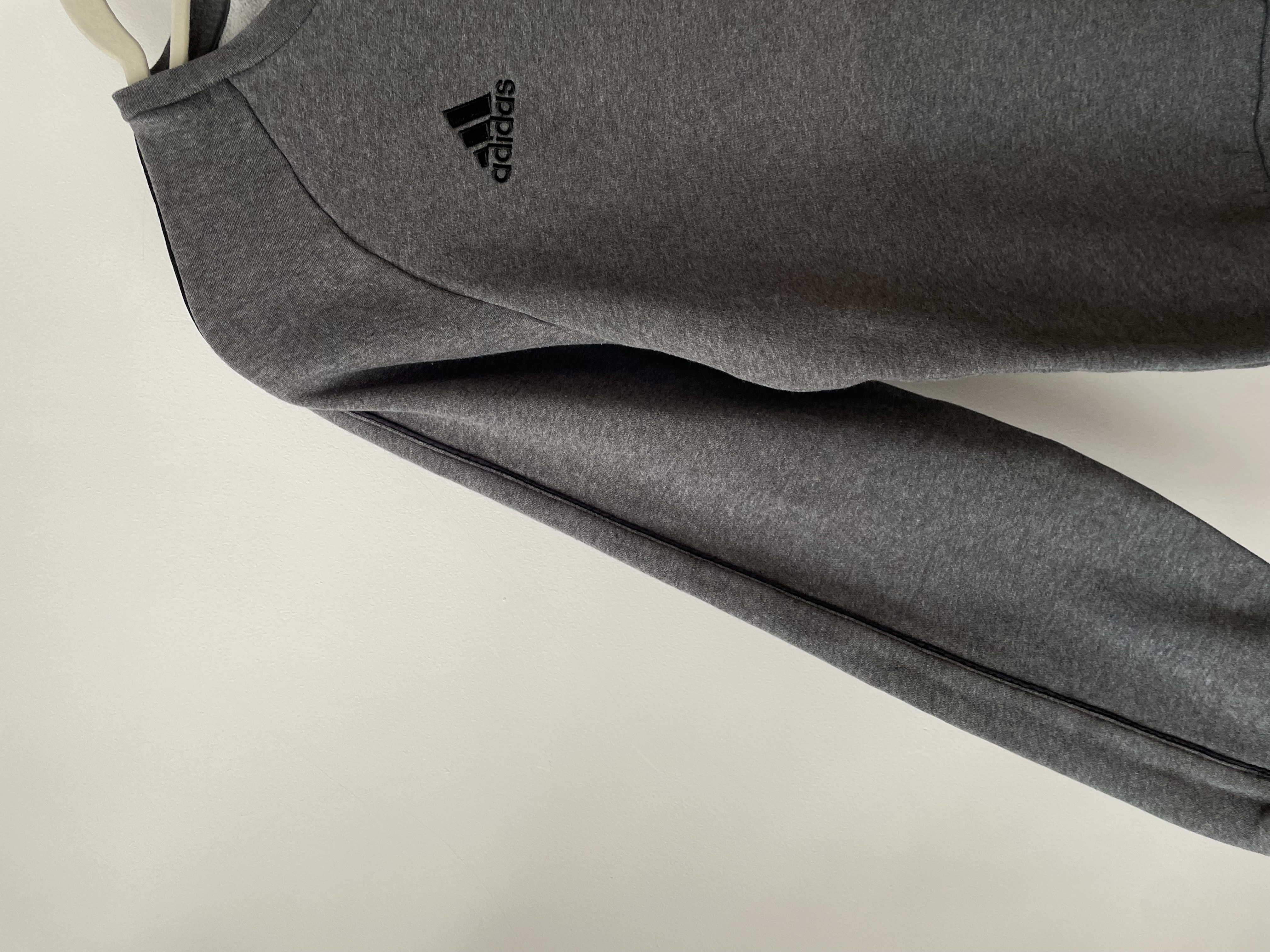 Polerón gris. Talla: S 3