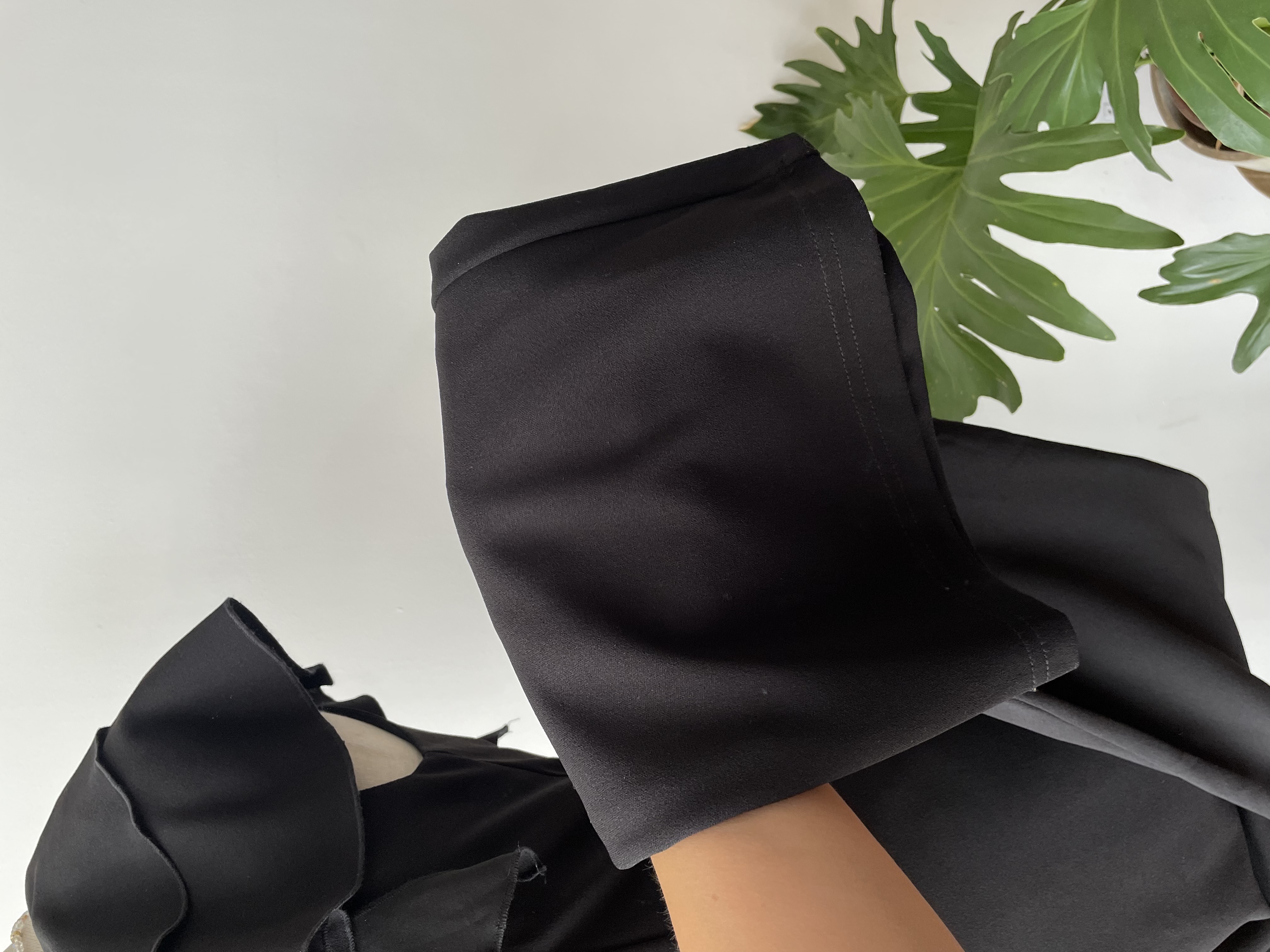 Enterito negro asimétrico. Talla: M 5