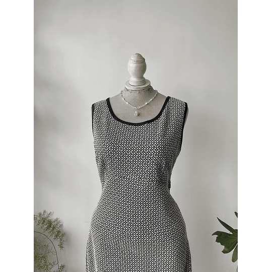 Vestido b/n. Talla: M