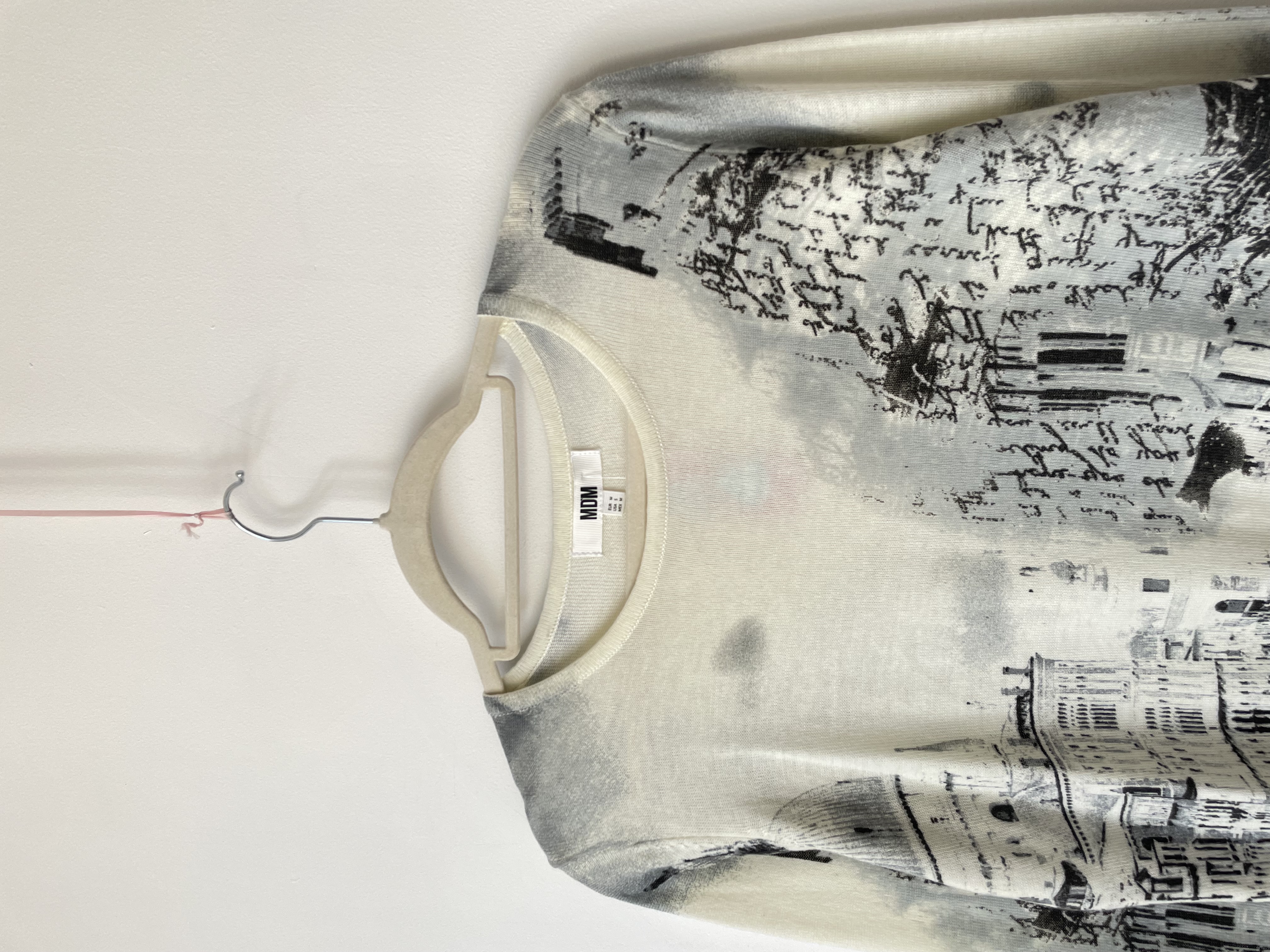 Sweater Europa. Talla: M 2