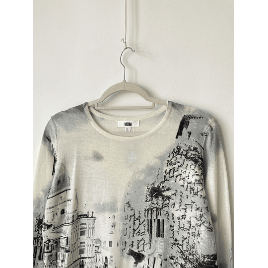 Sweater Europa. Talla: M