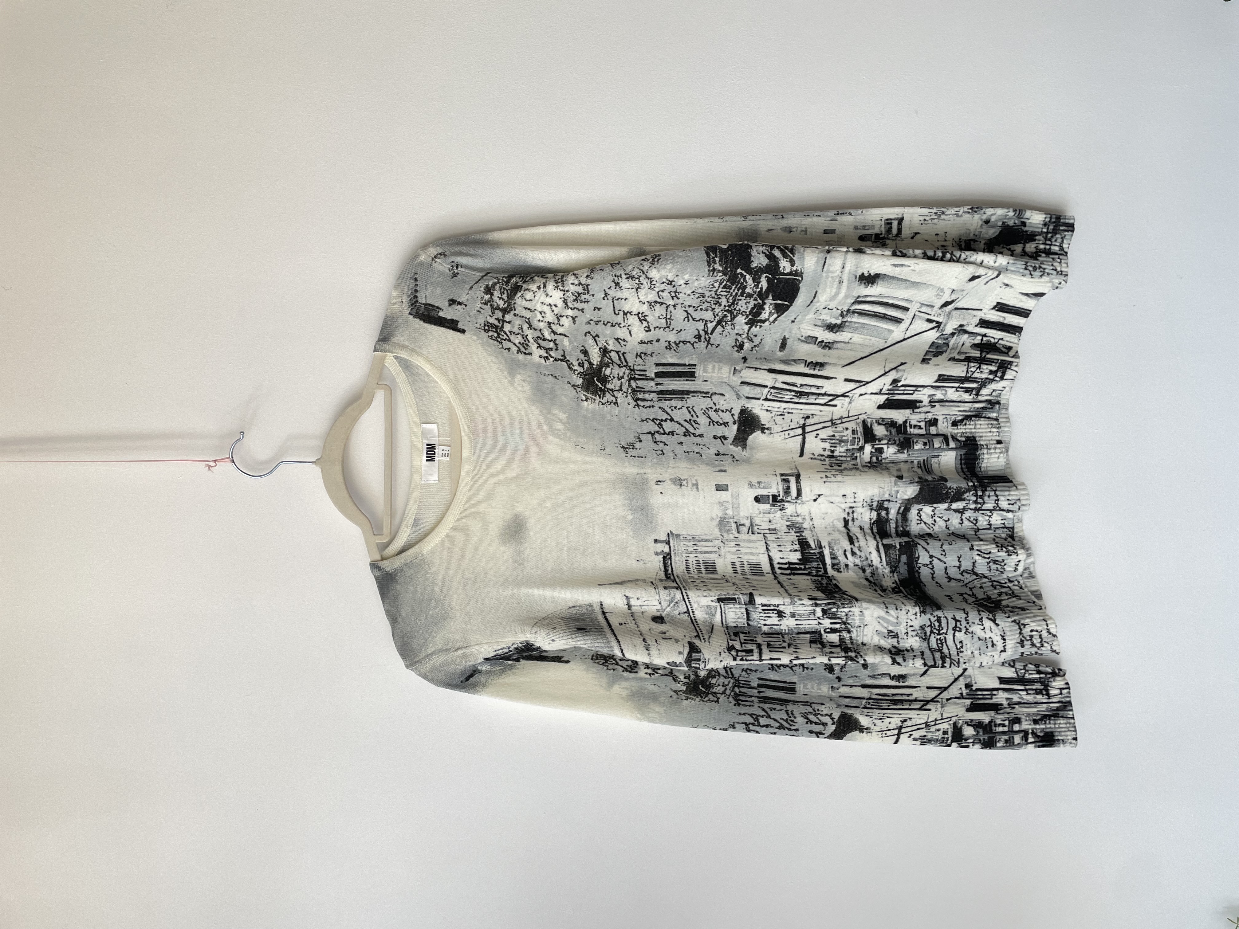 Sweater Europa. Talla: M 1