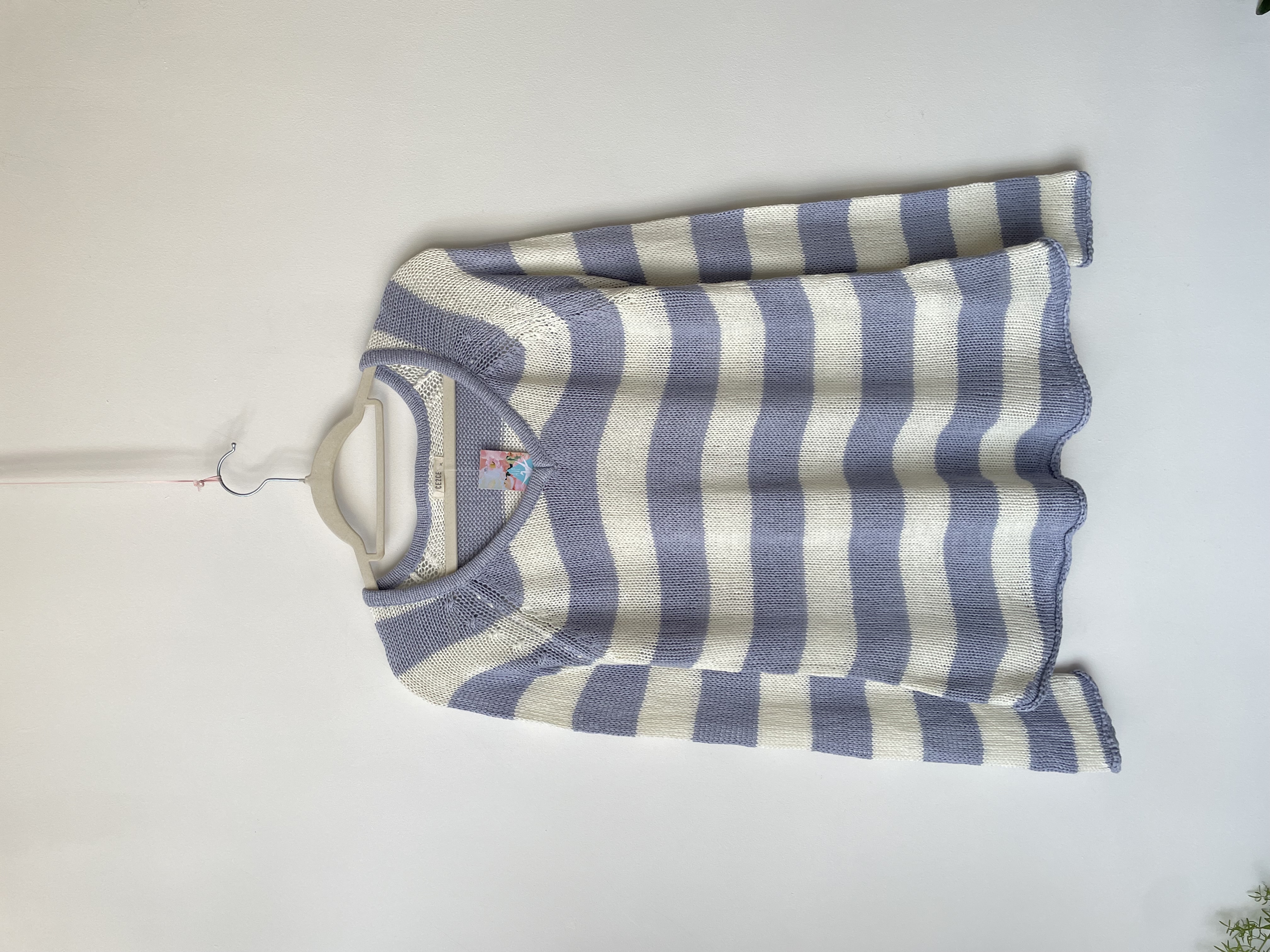 Sweater rayas celeste. Talla: xL 1