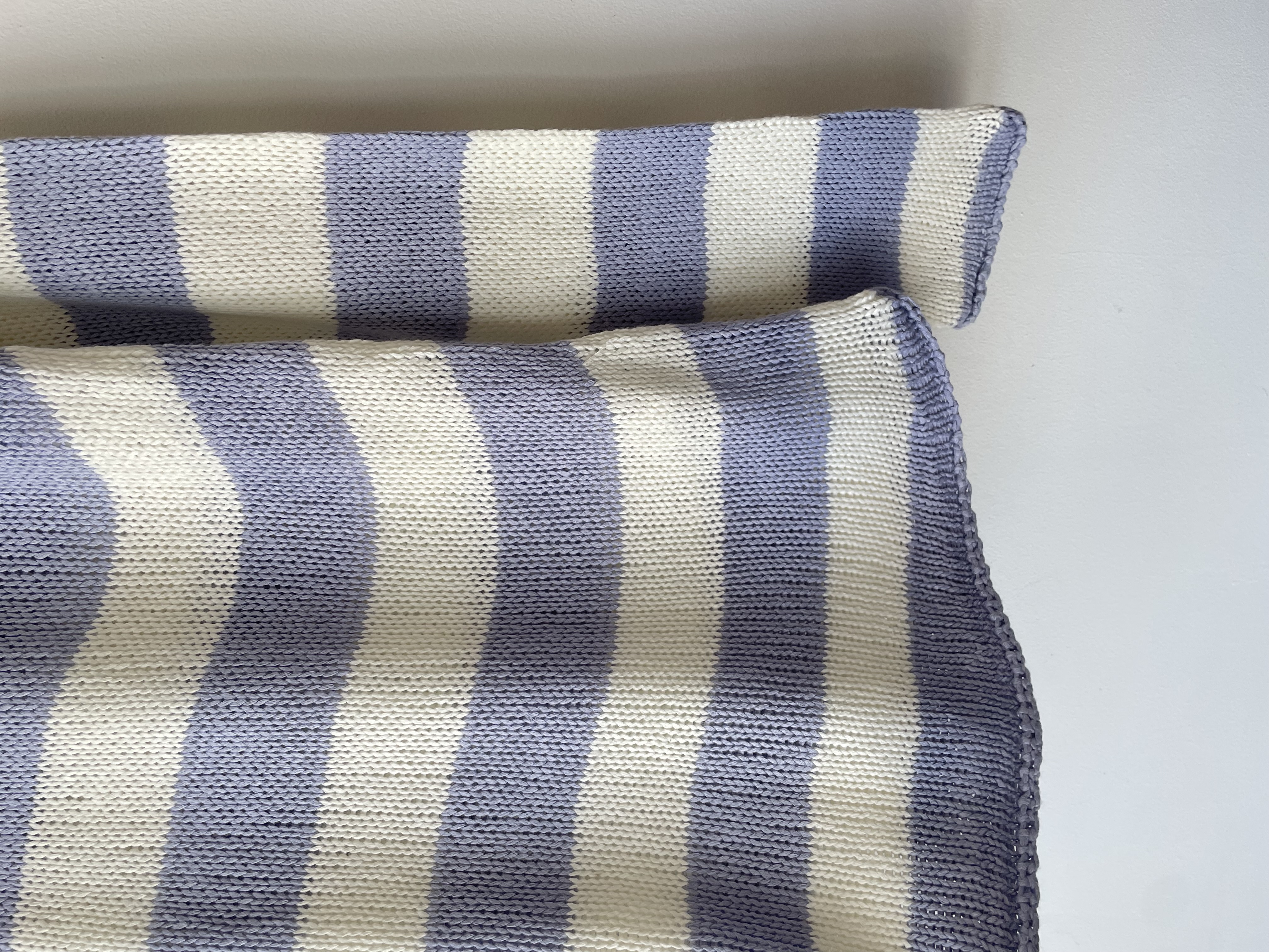 Sweater rayas celeste. Talla: xL 3