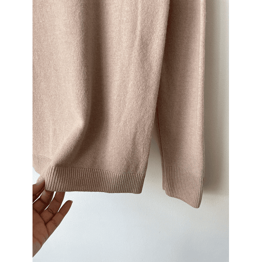 Sweater vueltos. Talla: S