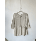 Abrigo dorado. Talla: L niña 1