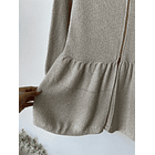 Abrigo dorado. Talla: L niña 2