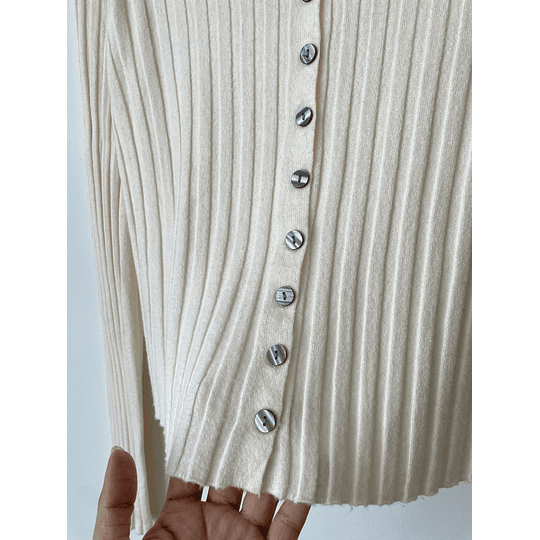 Cardigan crema. Talla: S