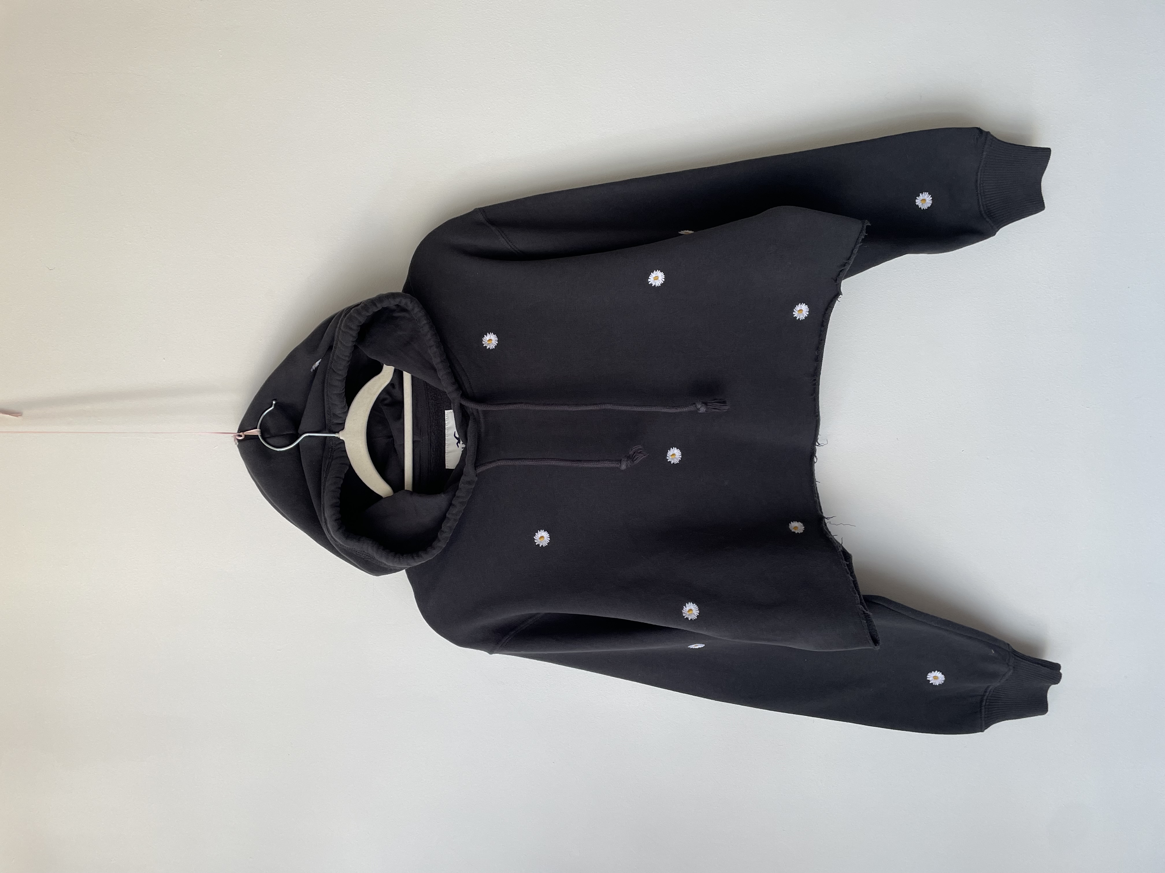 Polerón margaritas . Talla: S 1