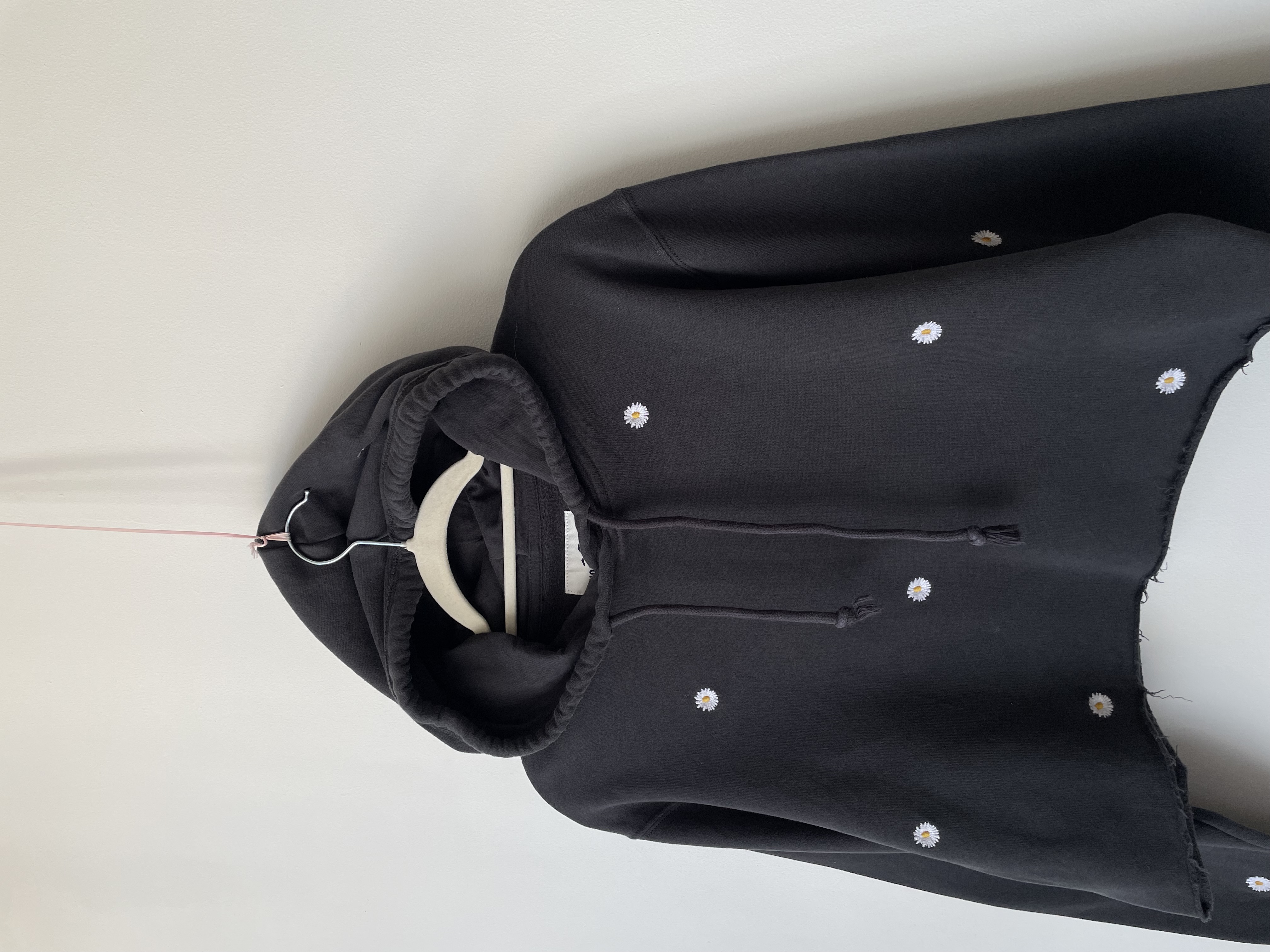 Polerón margaritas . Talla: S 2