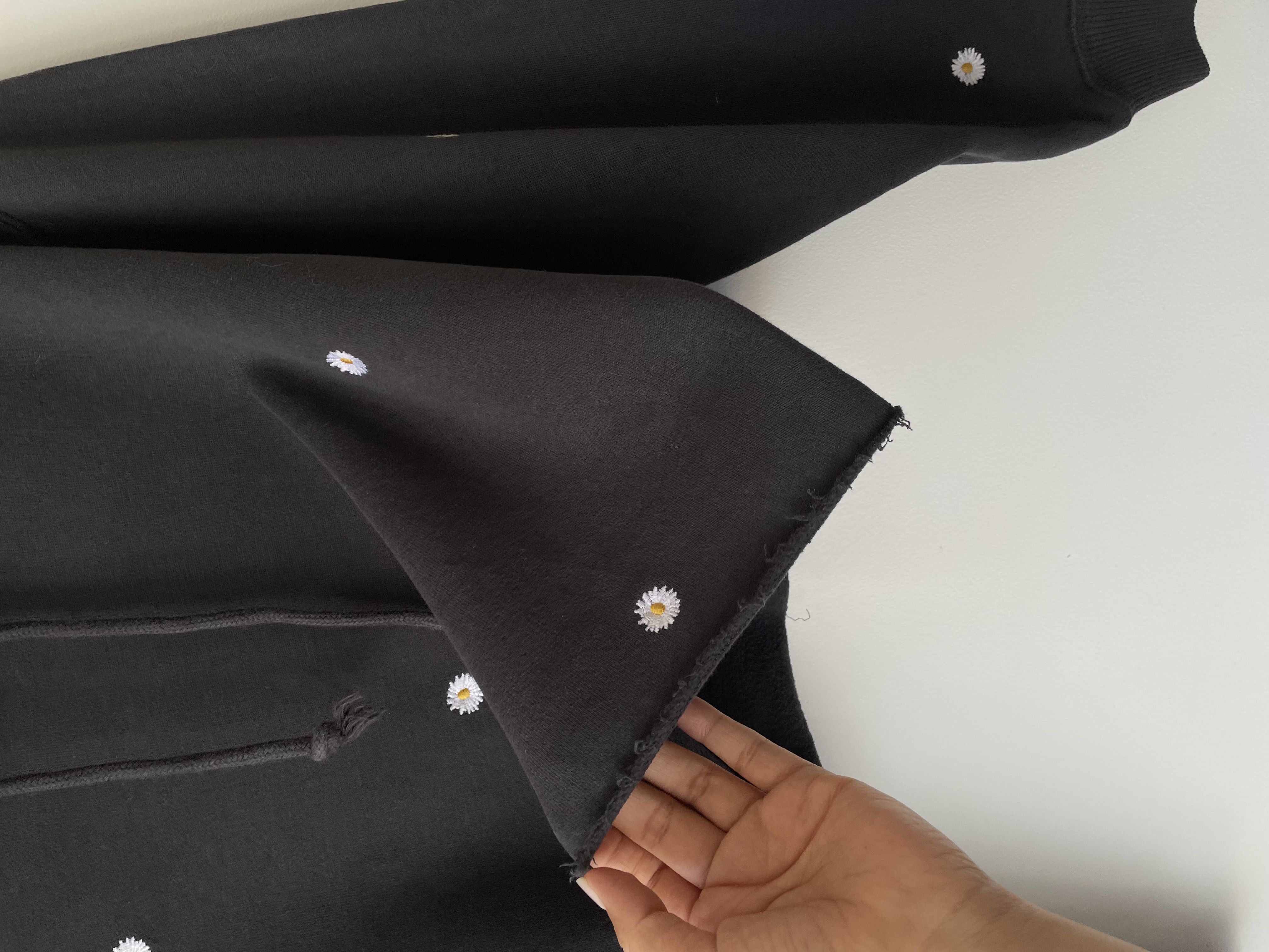 Polerón margaritas . Talla: S 5