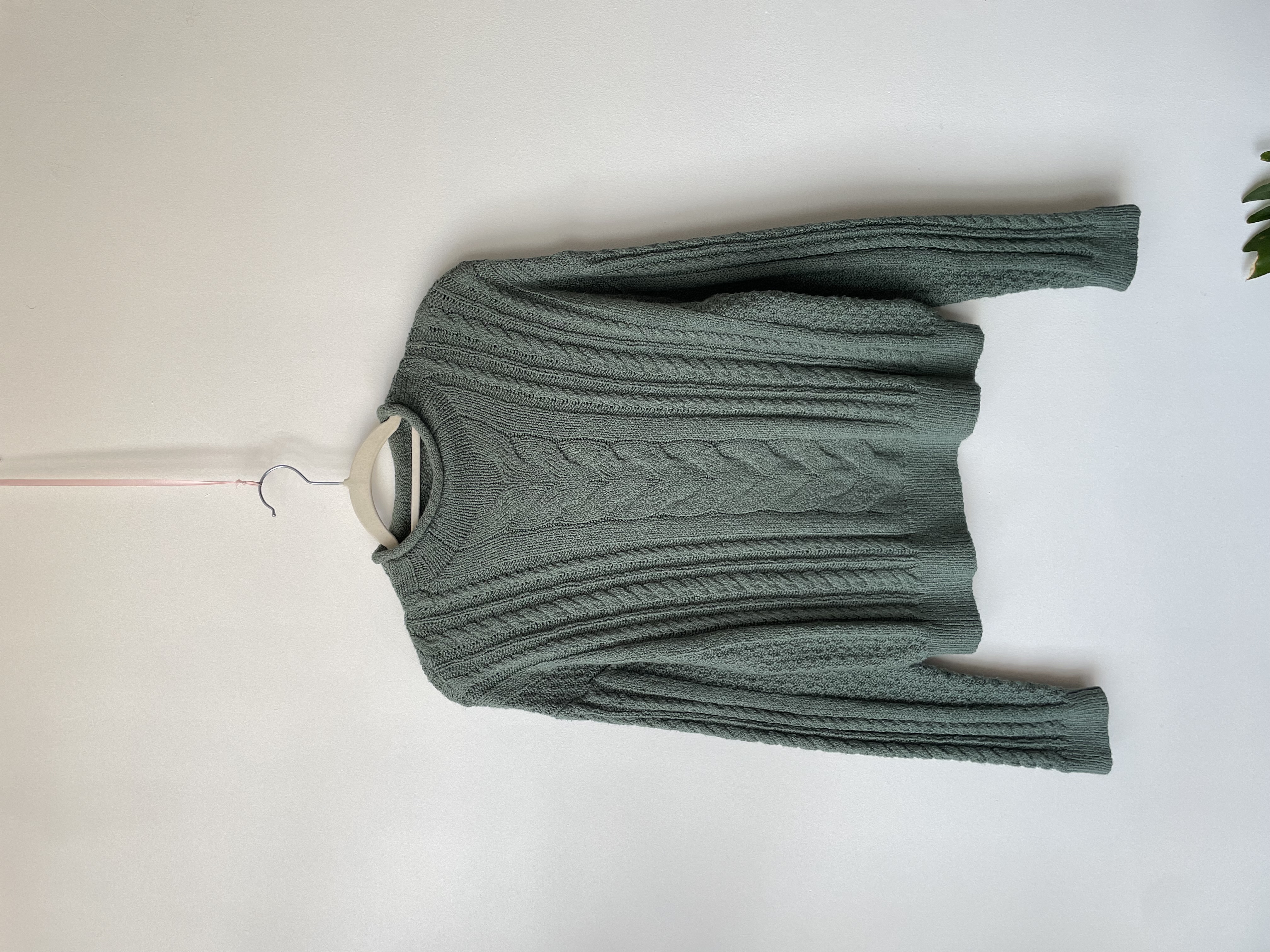 Sweater verde. Talla: S holgado 1