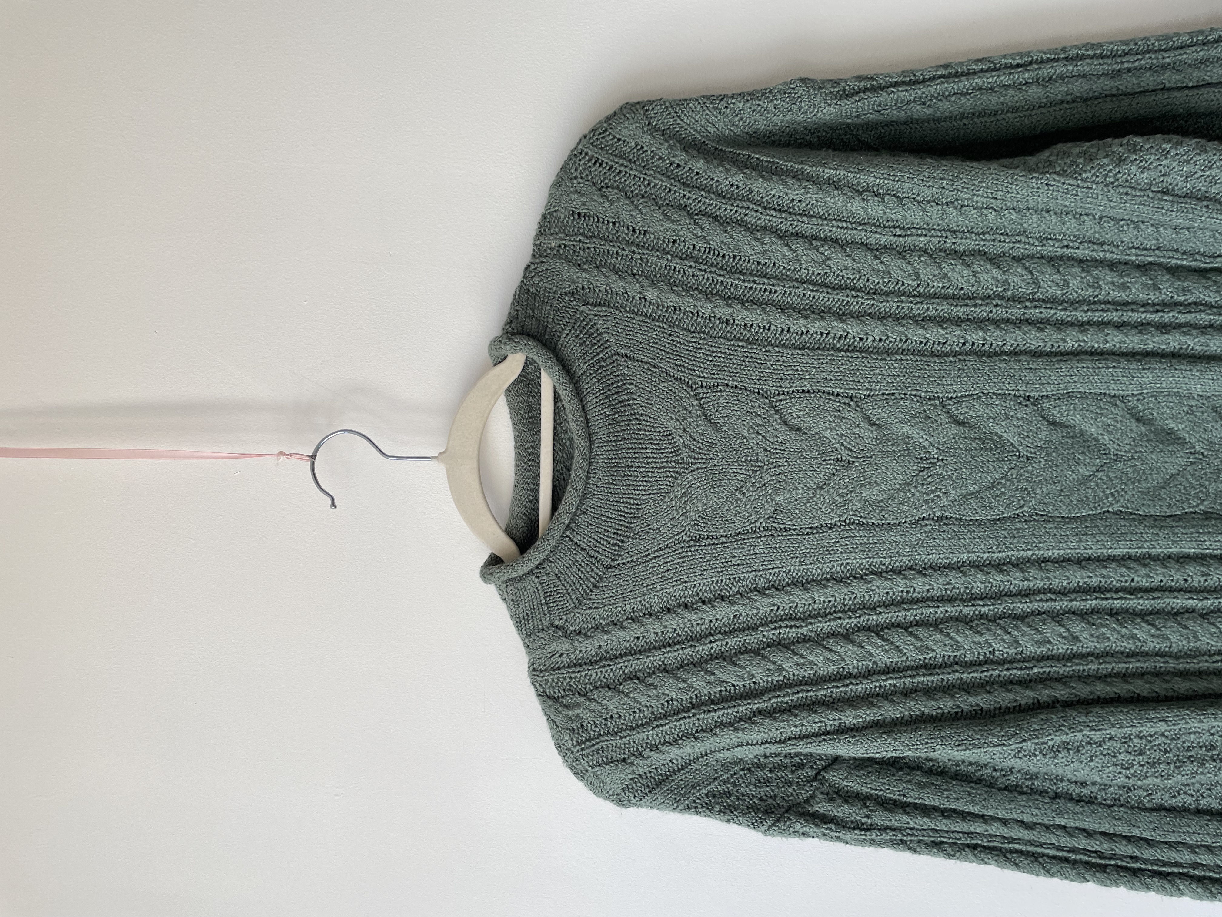 Sweater verde. Talla: S holgado 2