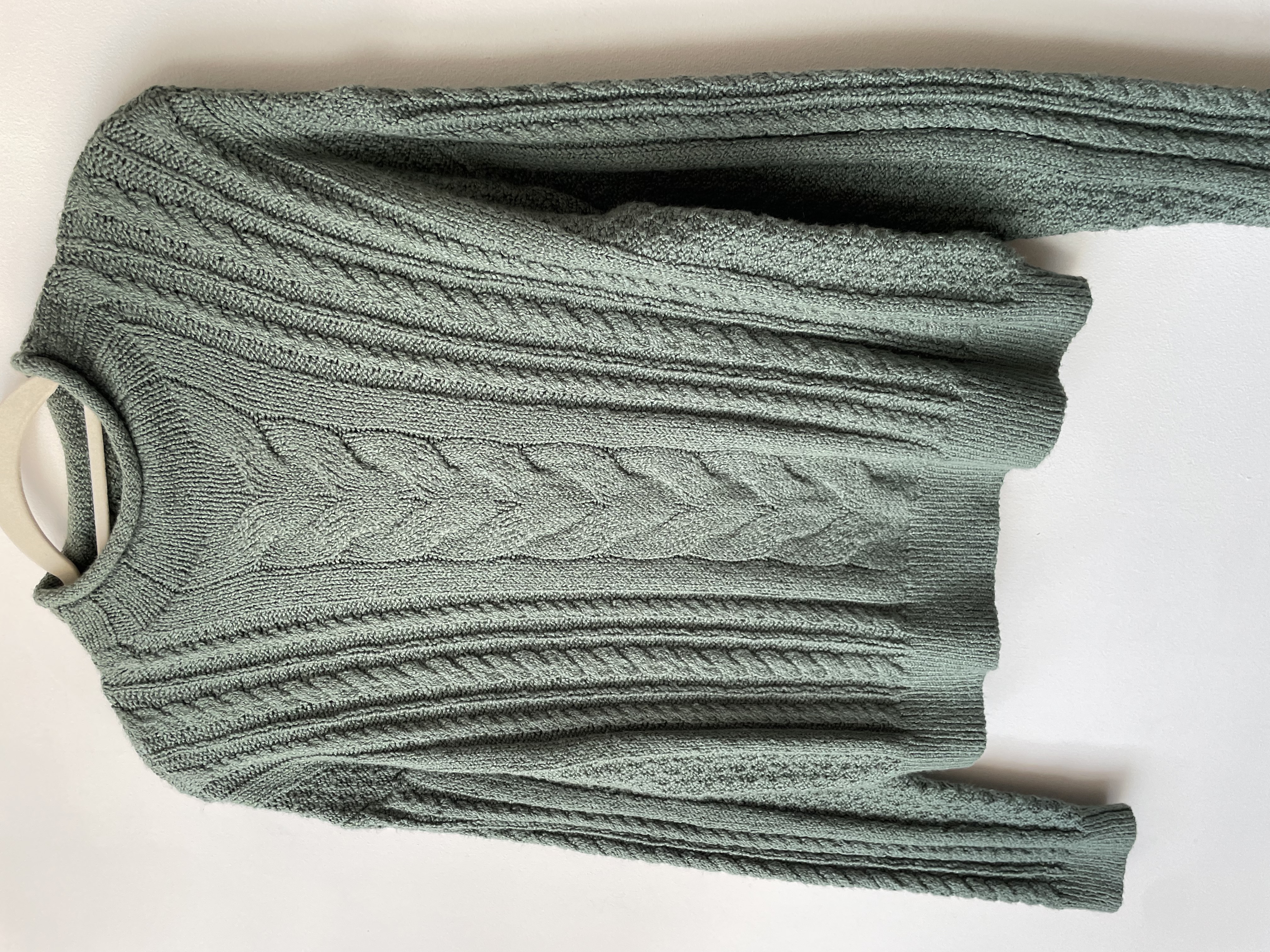 Sweater verde. Talla: S holgado 4