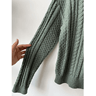 Sweater verde. Talla: S holgado 5