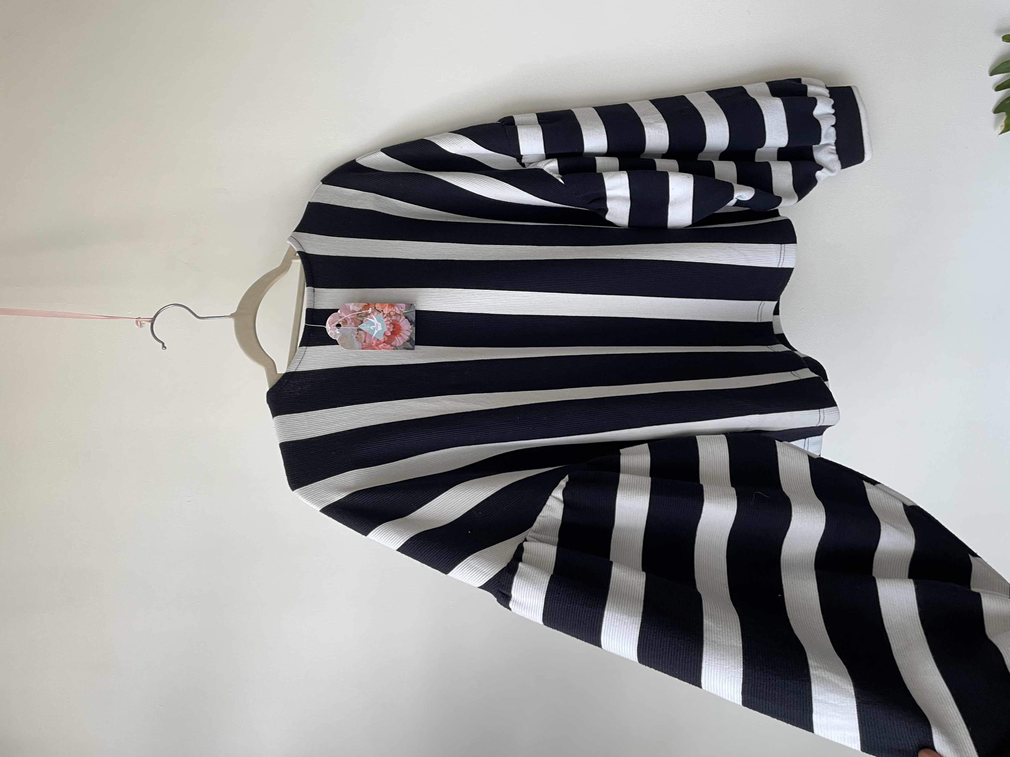 Sweater líneas. Talla: S oversized 3